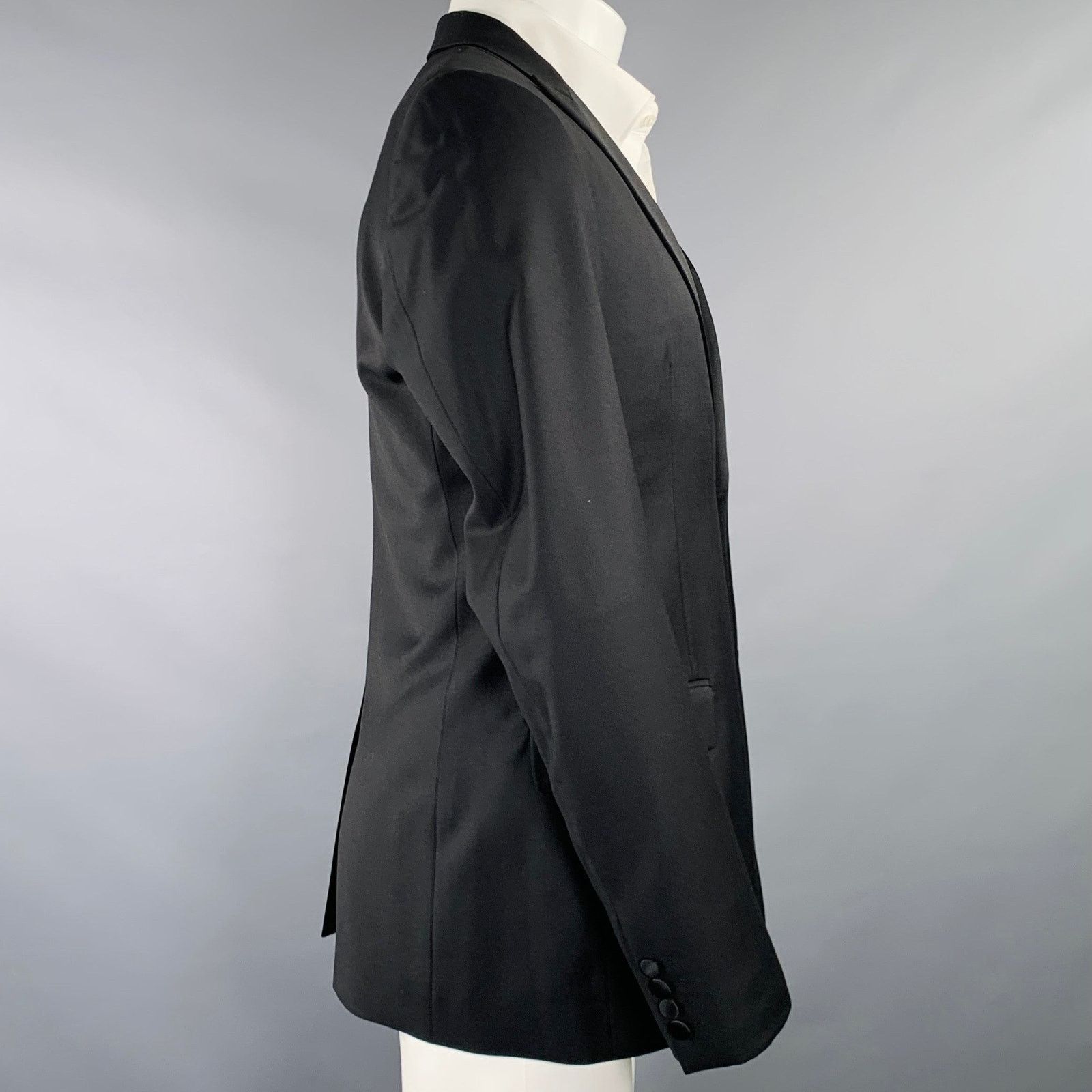Calvin Klein Size 36 Black Wool Peak Lapel Sport Coat Size 36R - 2 Thumbnail