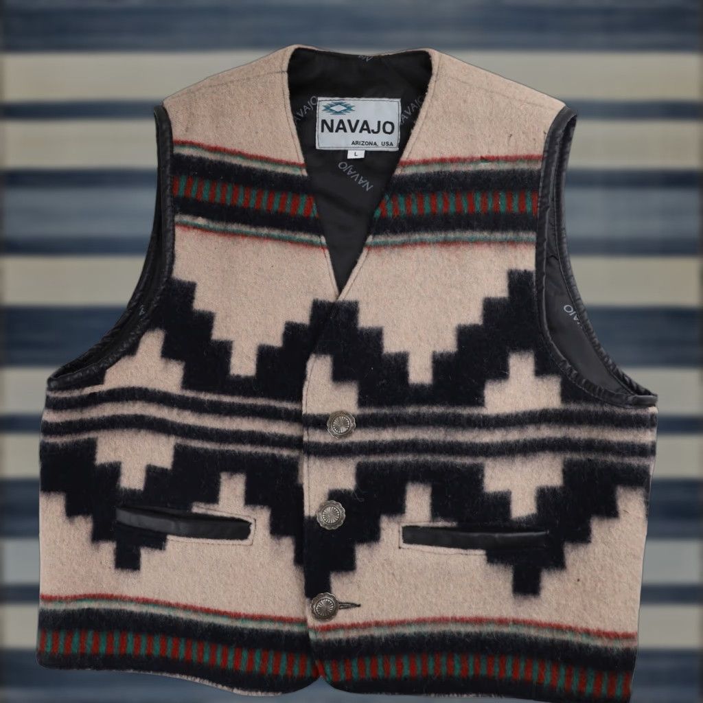 Vintage VINTAGE Navajo Arizona Southwestern Print Wool Vest Gray Mens Large Vest Size US L / EU 52-54 / 3 - 1 Thumbnail