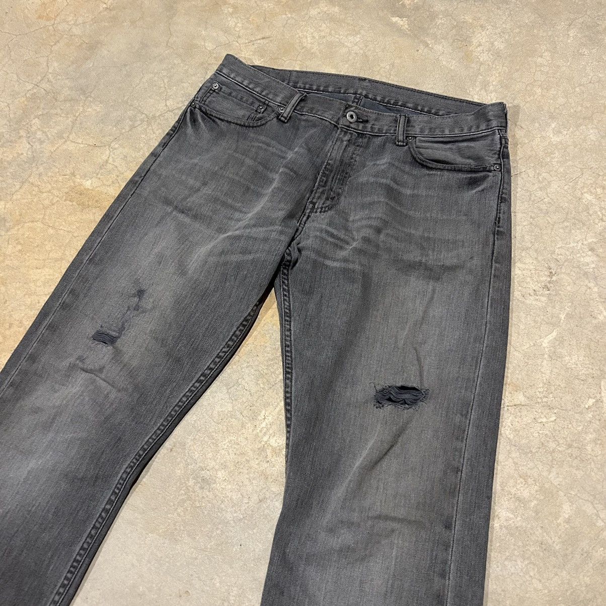 Levi's × Vintage Crazy Vintage Y2K Levi’s Distressed Faded Black Denim Grunge Size US 34 / EU 50 - 3 Thumbnail