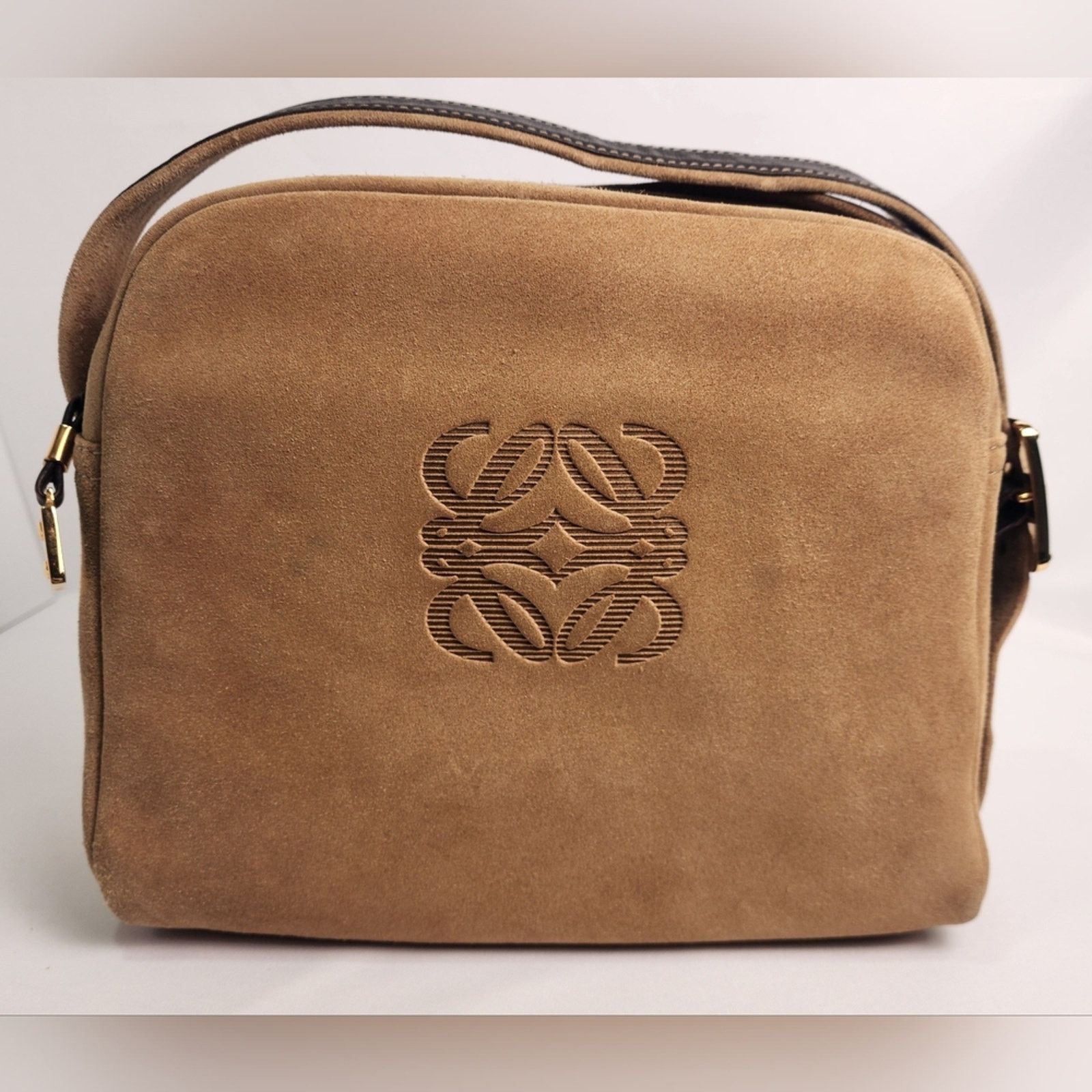 Loewe Loewe Anagram Tan Suede Shoulder Bag w/ dust bag Size ONE SIZE - 1 Thumbnail