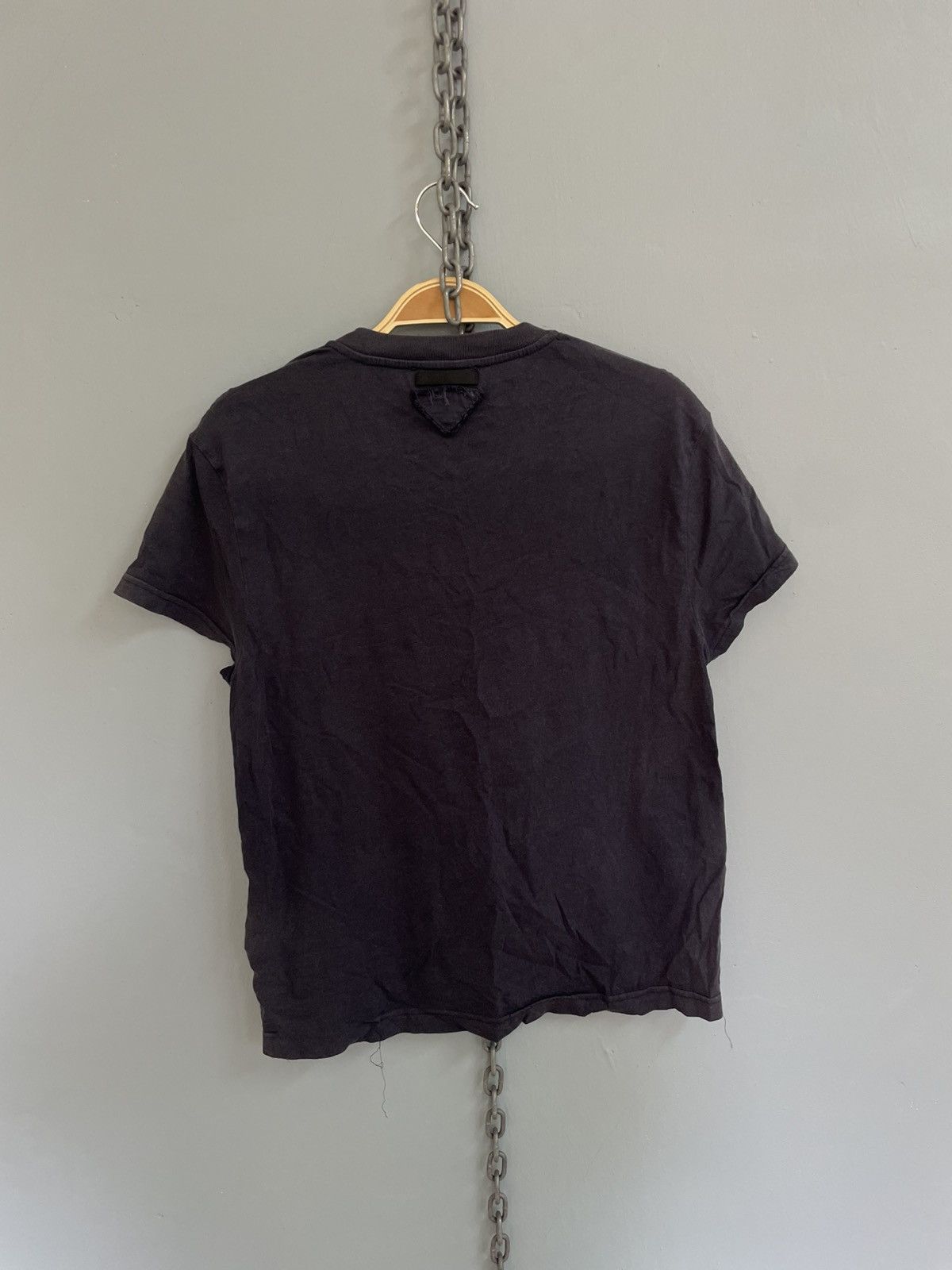 Prada Prada sun faded v neck t shirt Size US XS / EU 42 / 0 - 2 Thumbnail