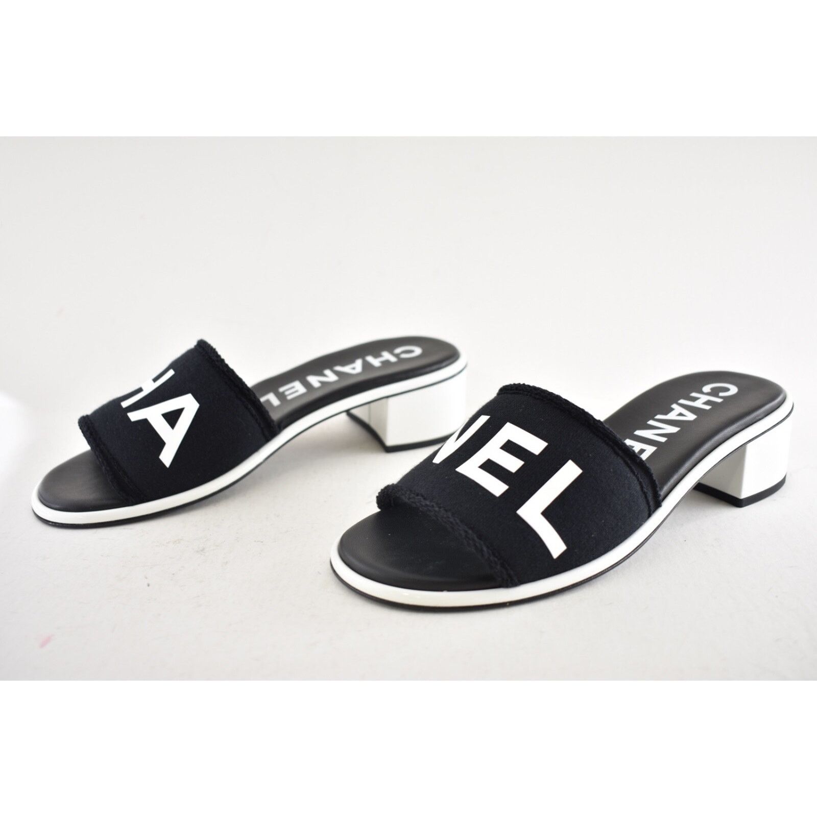 Chanel Chanel 24C Black White CHA NEL Letter Logo Mule Slide Size US 11.5 / IT 41.5 - 12 Thumbnail