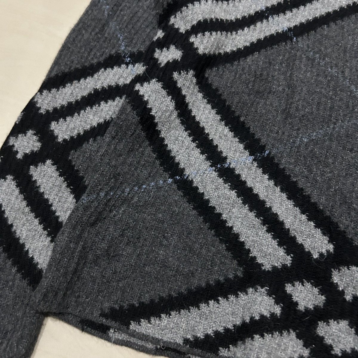Burberry Vintage Burberry knitted-sweater Size US S / EU 44-46 / 1 - 9 Thumbnail