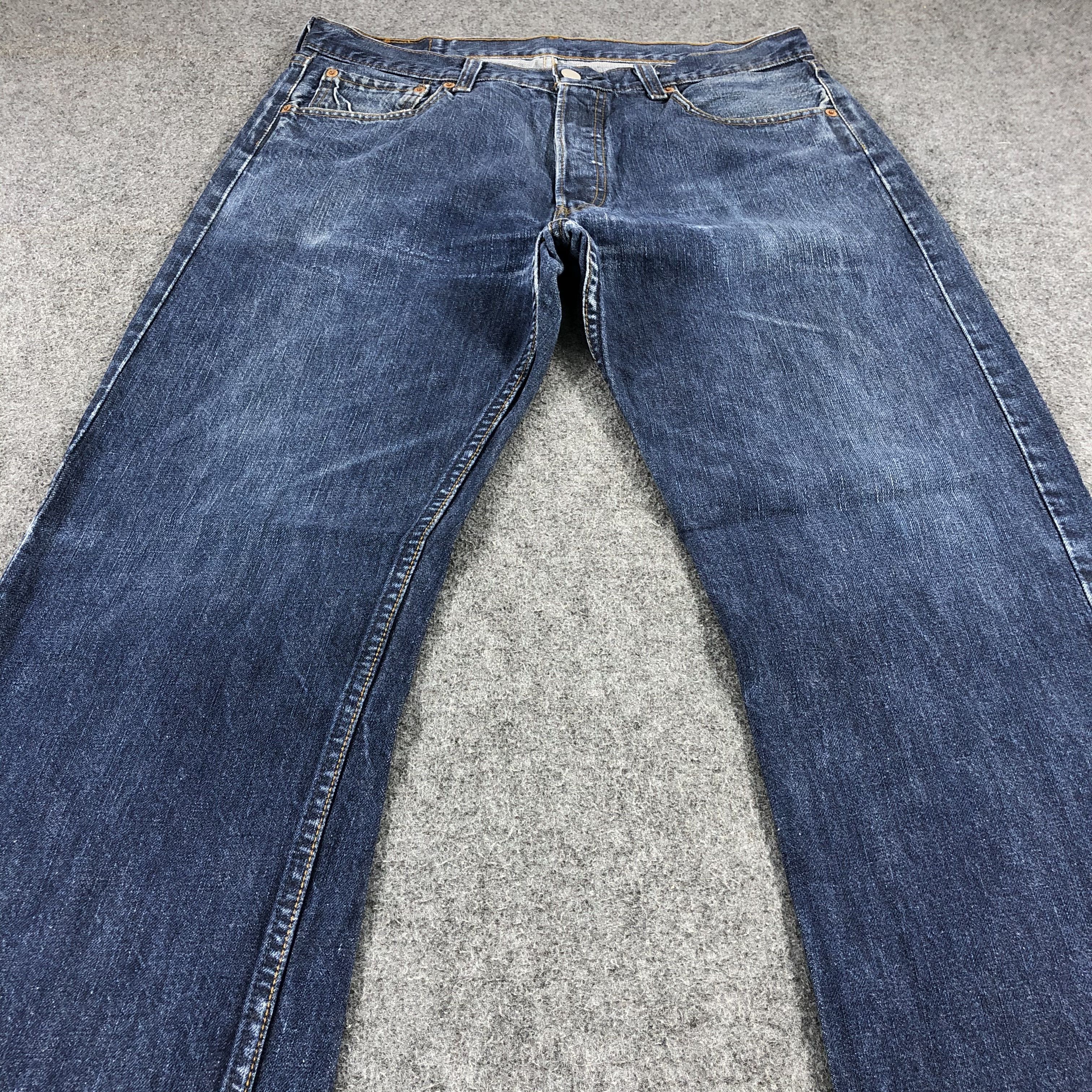 Levi's Vintage Blue Wash Levis 501 Denim Jeans-JM958 Size US 33 - 3 Thumbnail