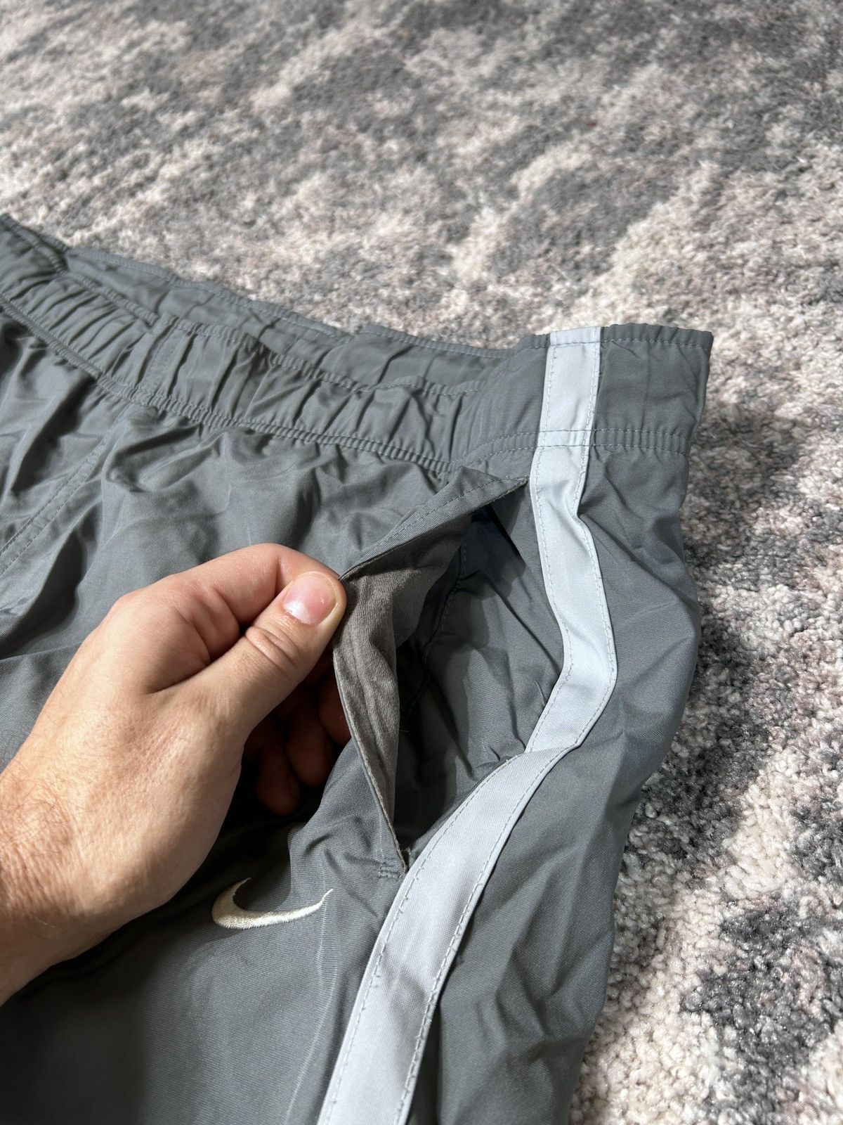 Nike × Vintage Nike vintage baggy nylon track pants y2k / l size Size US 34 / EU 50 - 9 Thumbnail