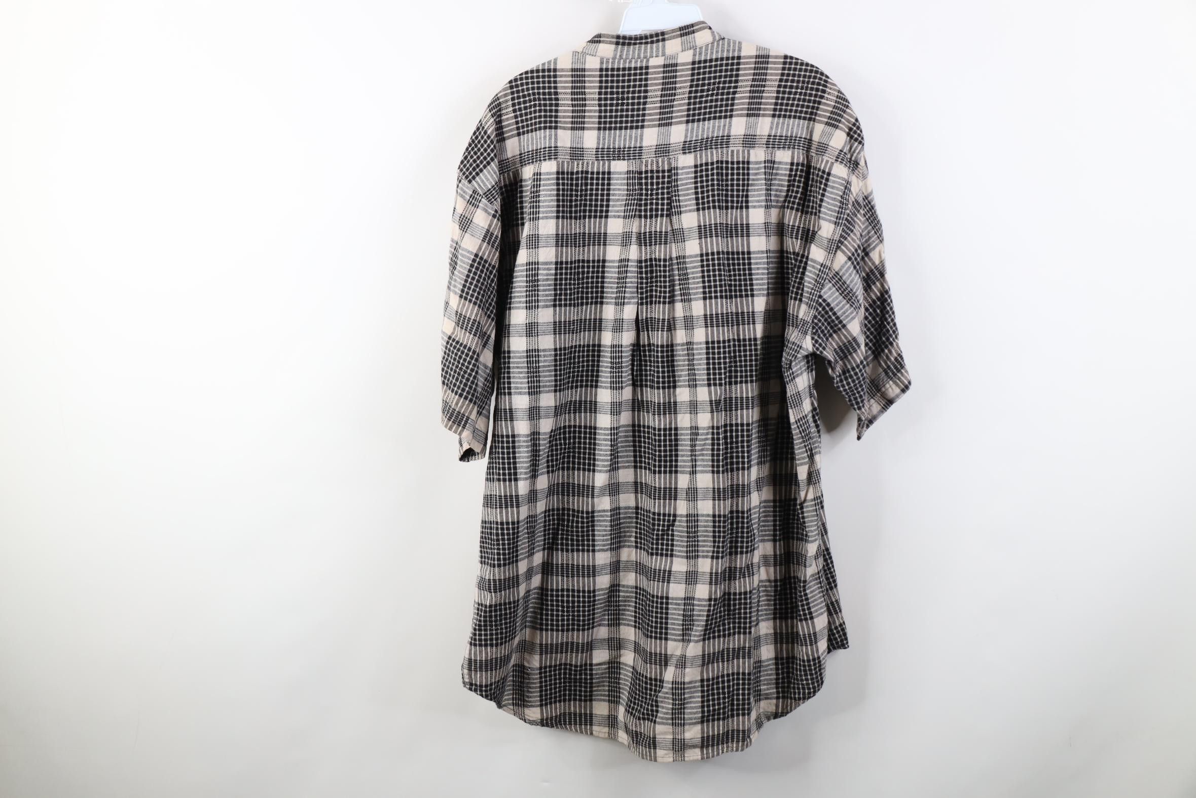 Vintage Vintage 90s Streetwear Short Sleeve Band Collar Button Shirt Size US XL / EU 56 / 4 - 10 Thumbnail