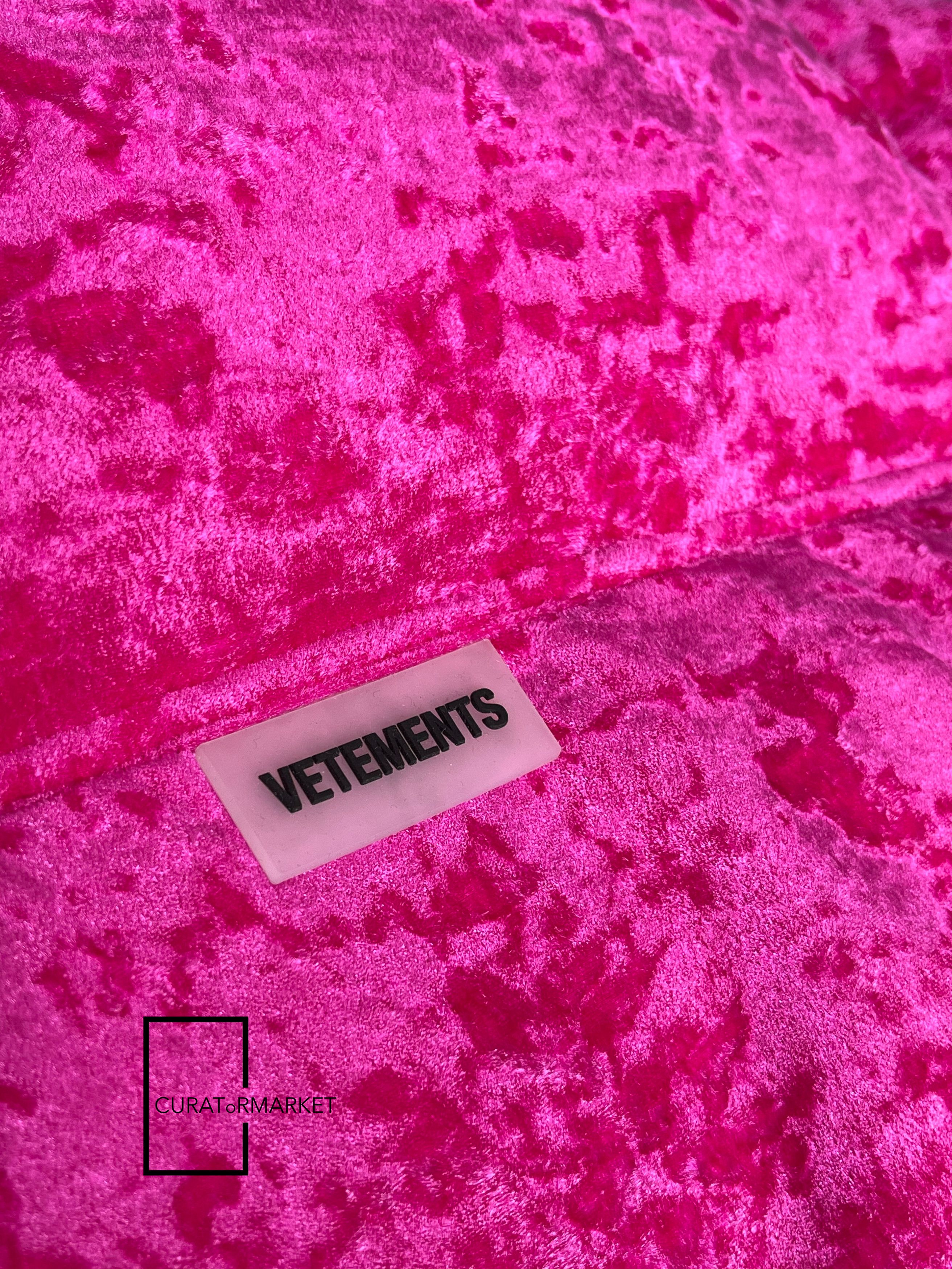 Vetements RARE Pink Crushed Velvet Down Padded Puffer Jacket FW22 Size US M / EU 48-50 / 2 - 11 Thumbnail