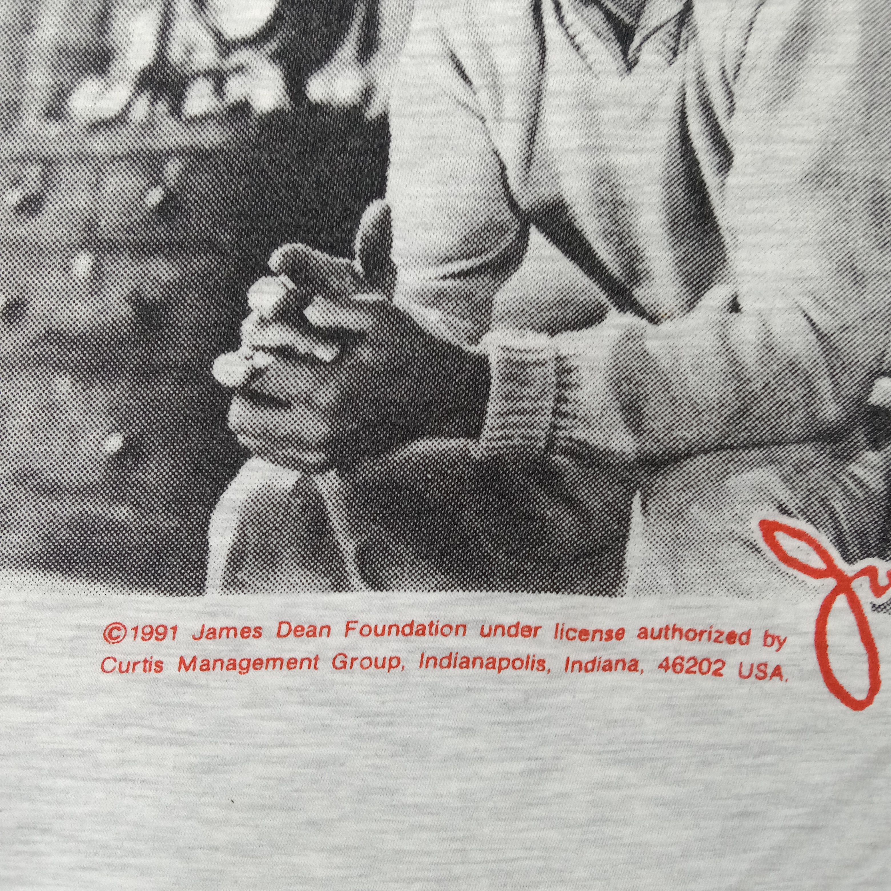 Vintage James Dean American Actor Photo Art 1991 Tshirt Size US M / EU 48-50 / 2 - 3 Thumbnail
