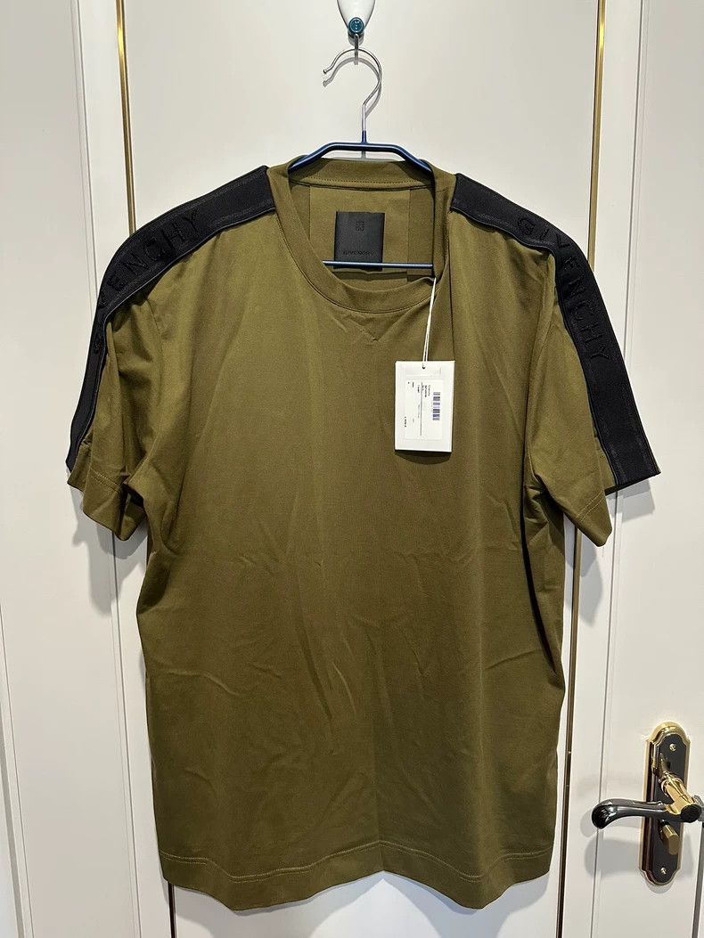 Givenchy Givenchy Brown Short Sleeve Size US XL / EU 56 / 4 - 1 Thumbnail