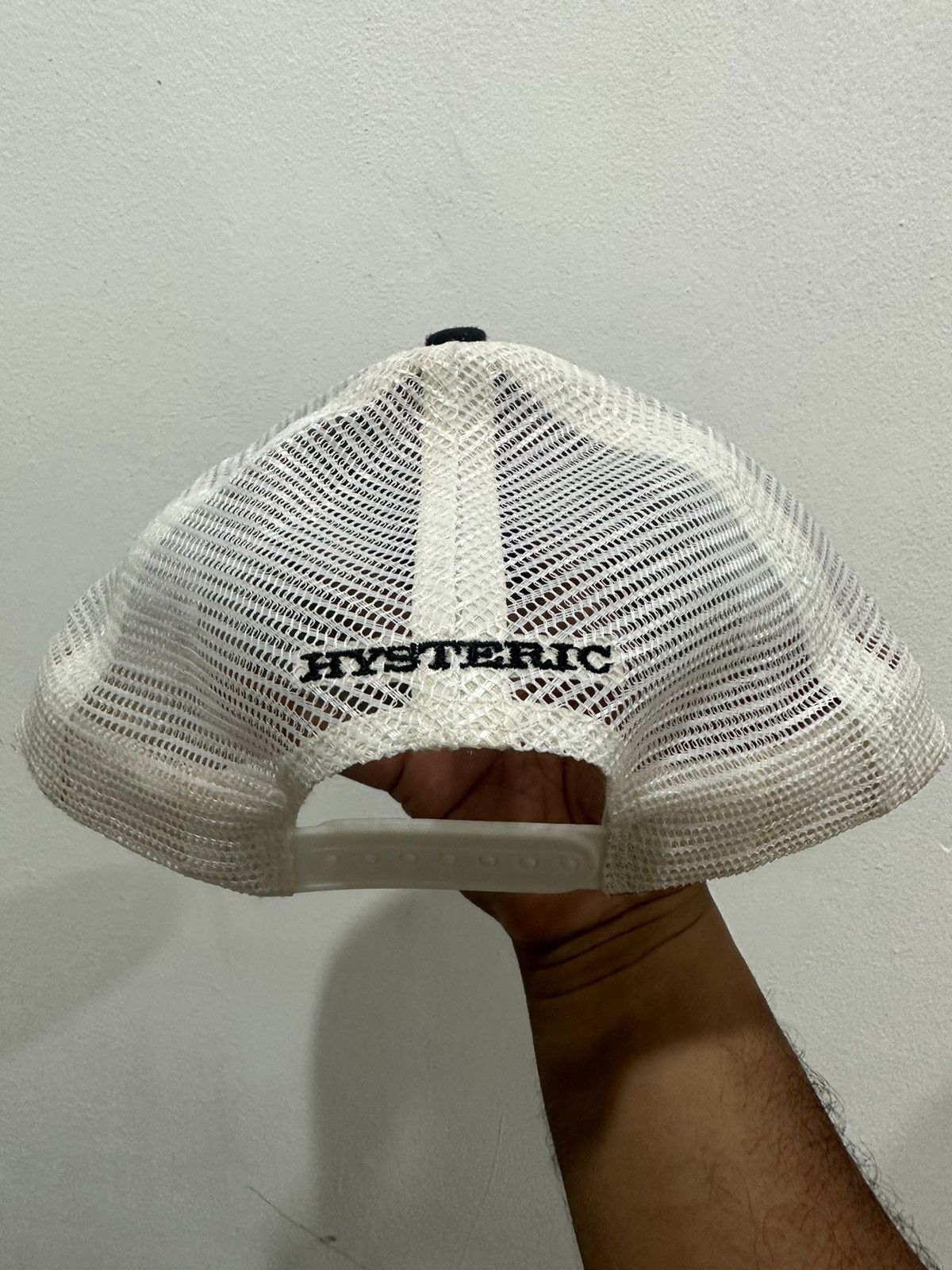 Hysteric Glamour × Supreme Classic SS17 Supreme Hysteric Glamour Trucker Hat Size ONE SIZE - 4 Thumbnail