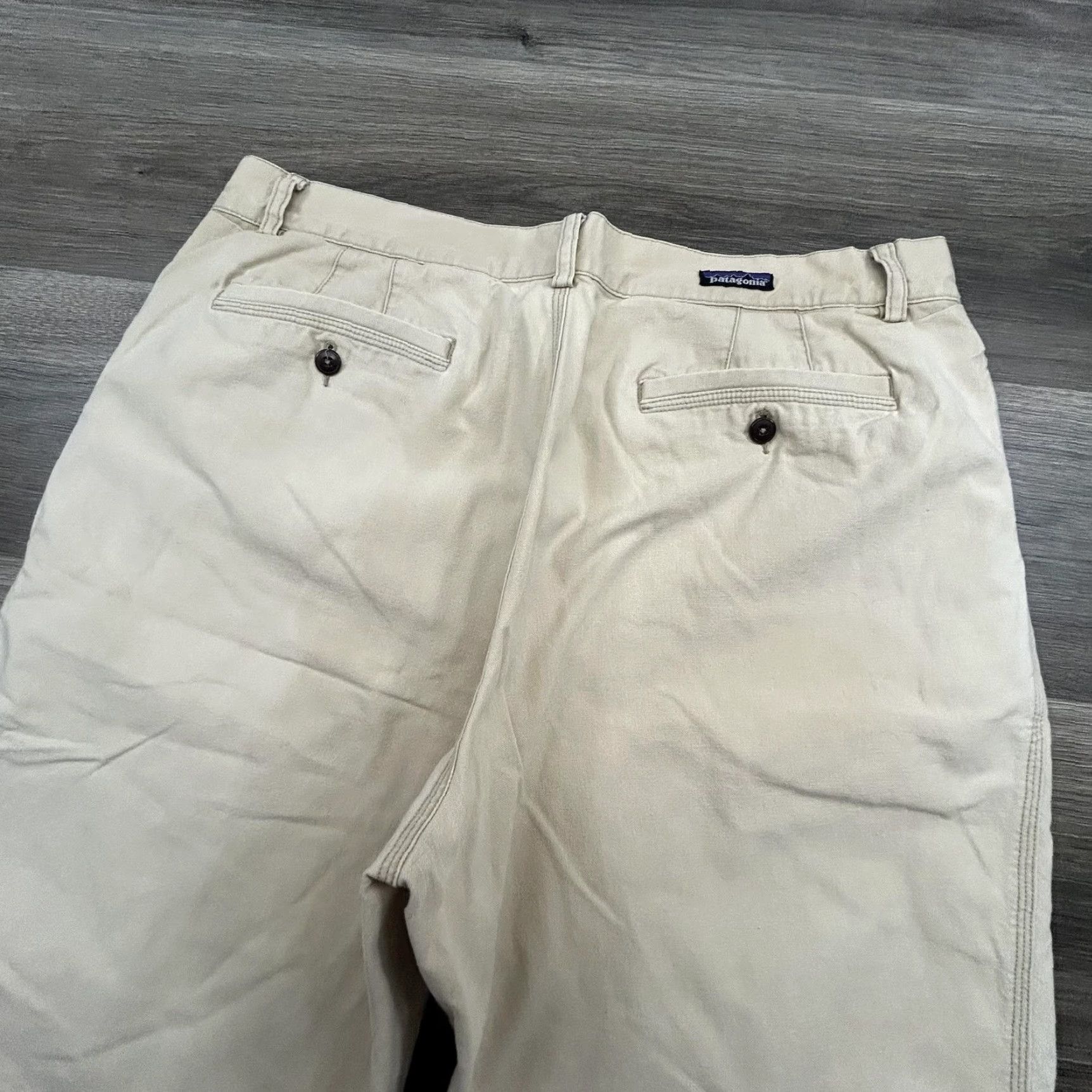 Patagonia VINTAGE Patagonia Pants Mens 38x33 Beige Cotton Khaki Relaxed Hiking STY 55513 Size US 38 / EU 54 - 3 Thumbnail