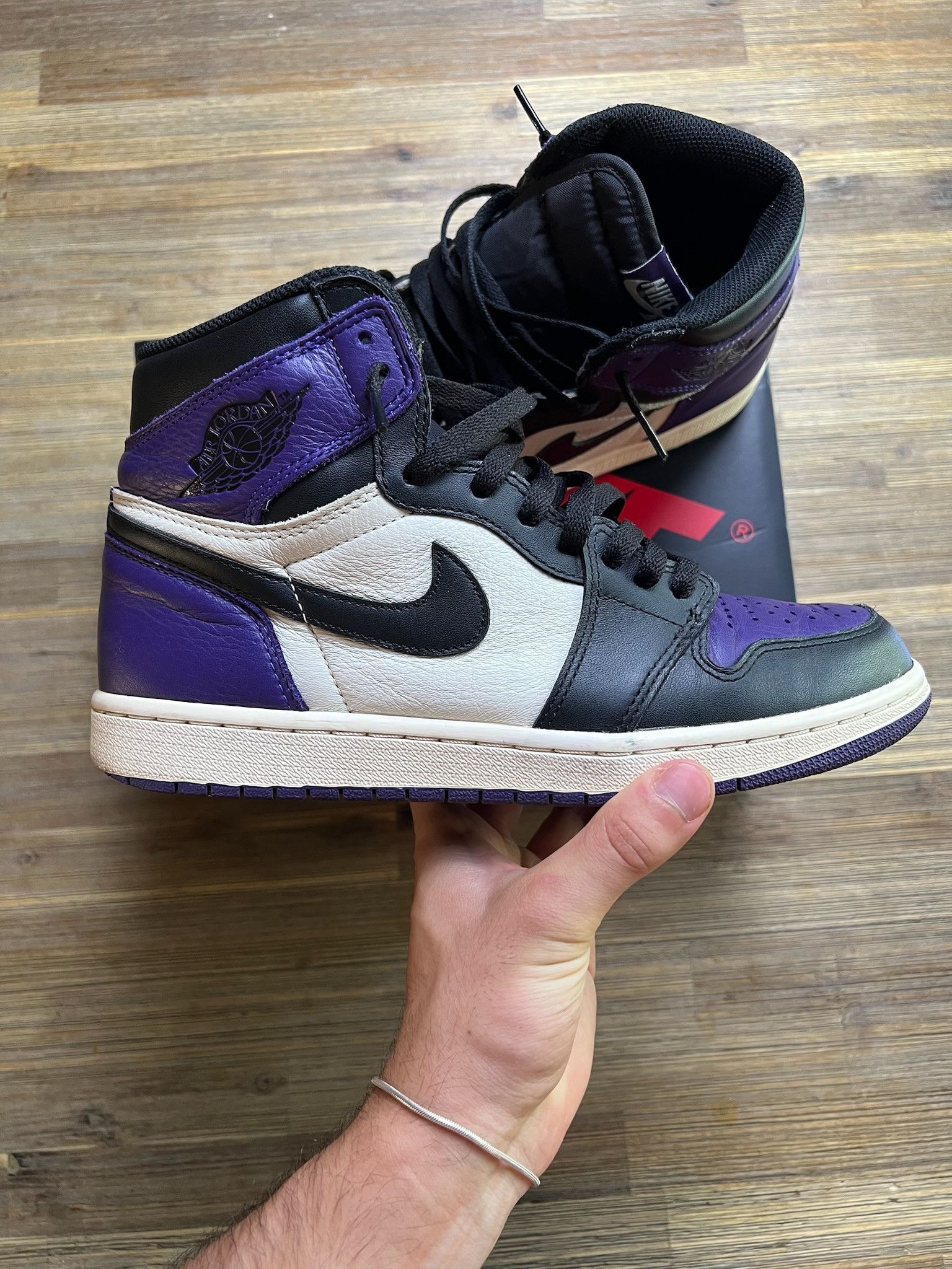 Nike Air Jordan 1 Retro High OG "Court Purple" taglia 42 Size US 9 / EU 42 - 1 Thumbnail