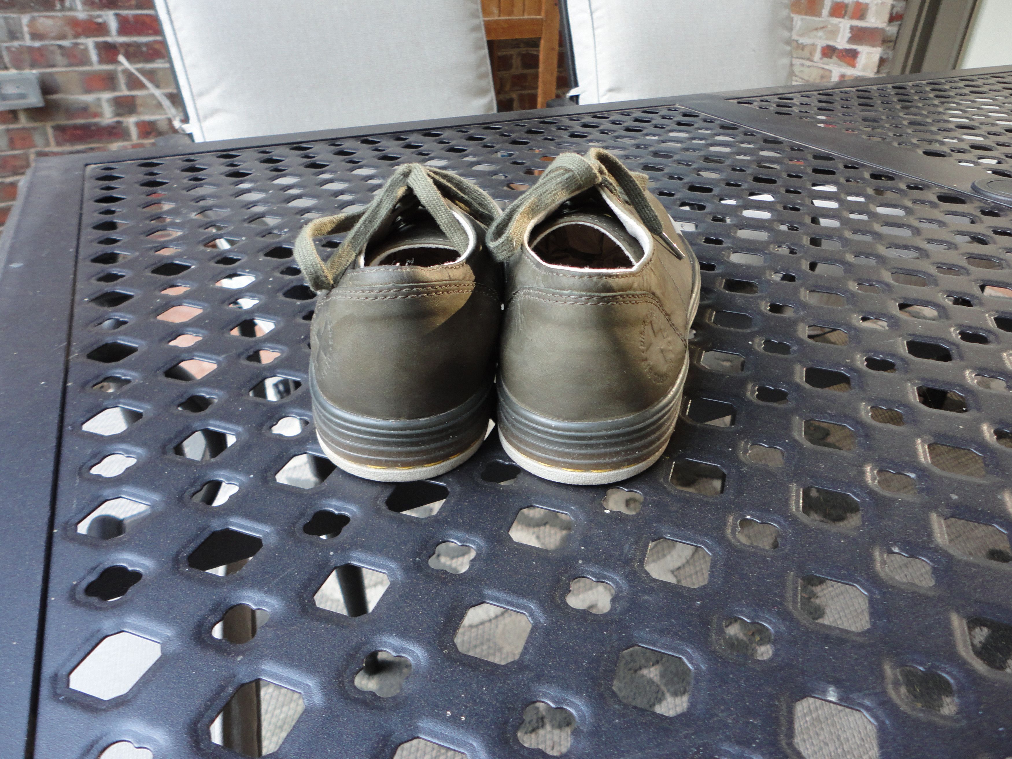 Dr. Martens DR. MARTENS Green Lace Up Tennis Shoes Size 8M Size US 8 / EU 41 - 9 Thumbnail