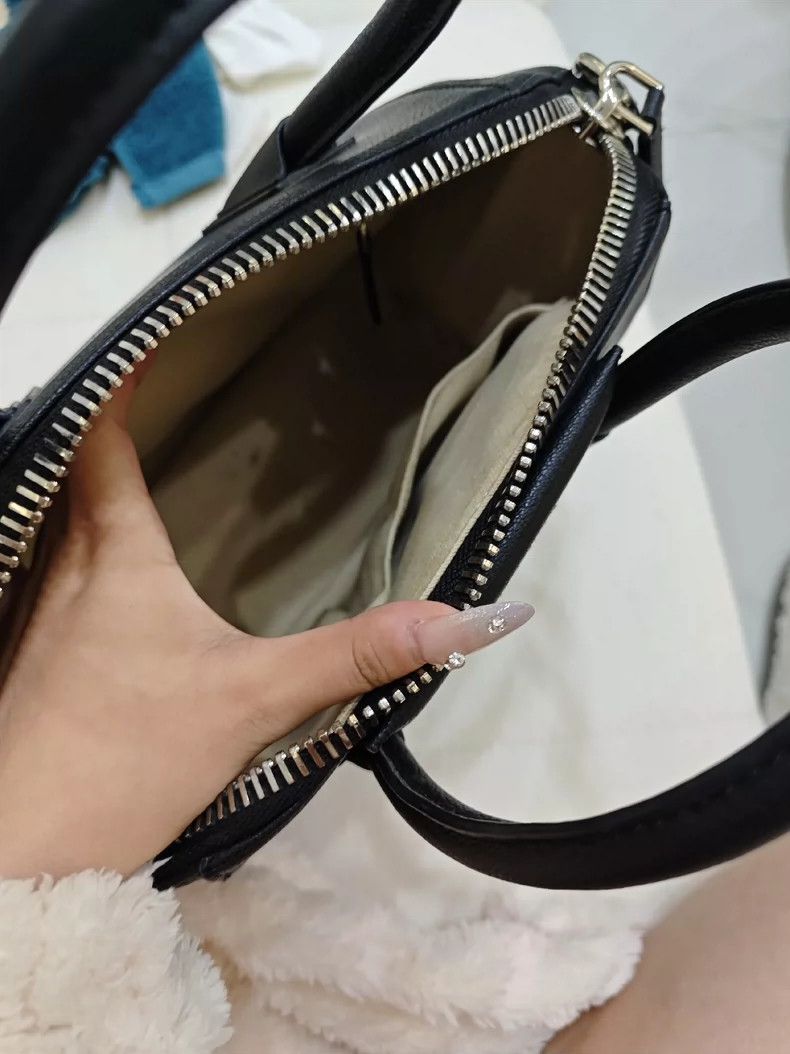 Givenchy Givenchy ANTIGON Medium Bag Size ONE SIZE - 7 Thumbnail