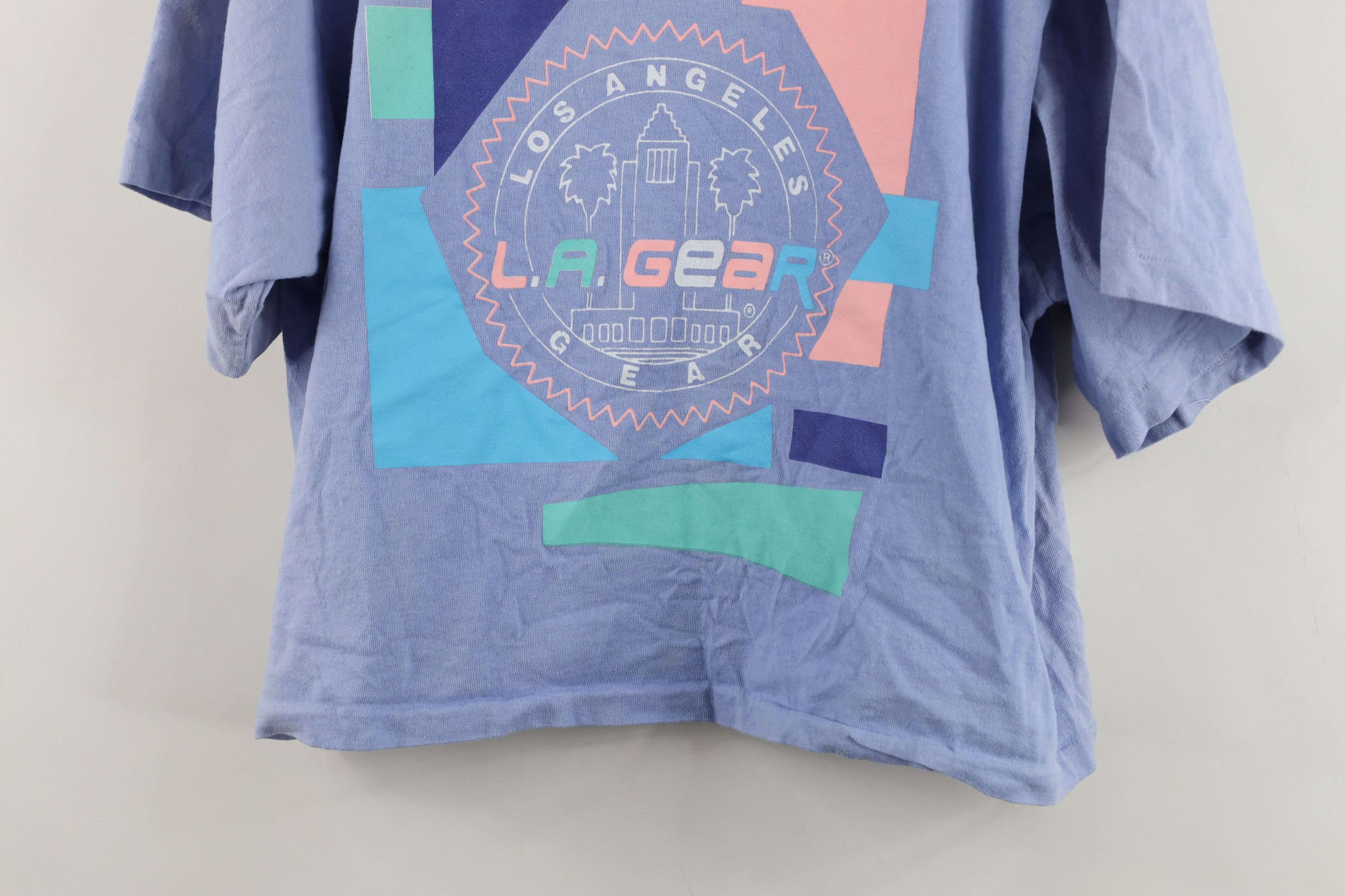 La Gear Vintage 90s LA Gear Spell Out Cropped T-Shirt Purple USA Size ONE SIZE - 3 Thumbnail