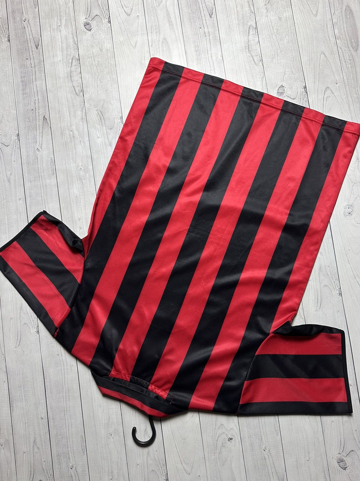 Vintage Vintage AC Milan soccer jersey retro Official product size M Size US M / EU 48-50 / 2 - 6 Thumbnail