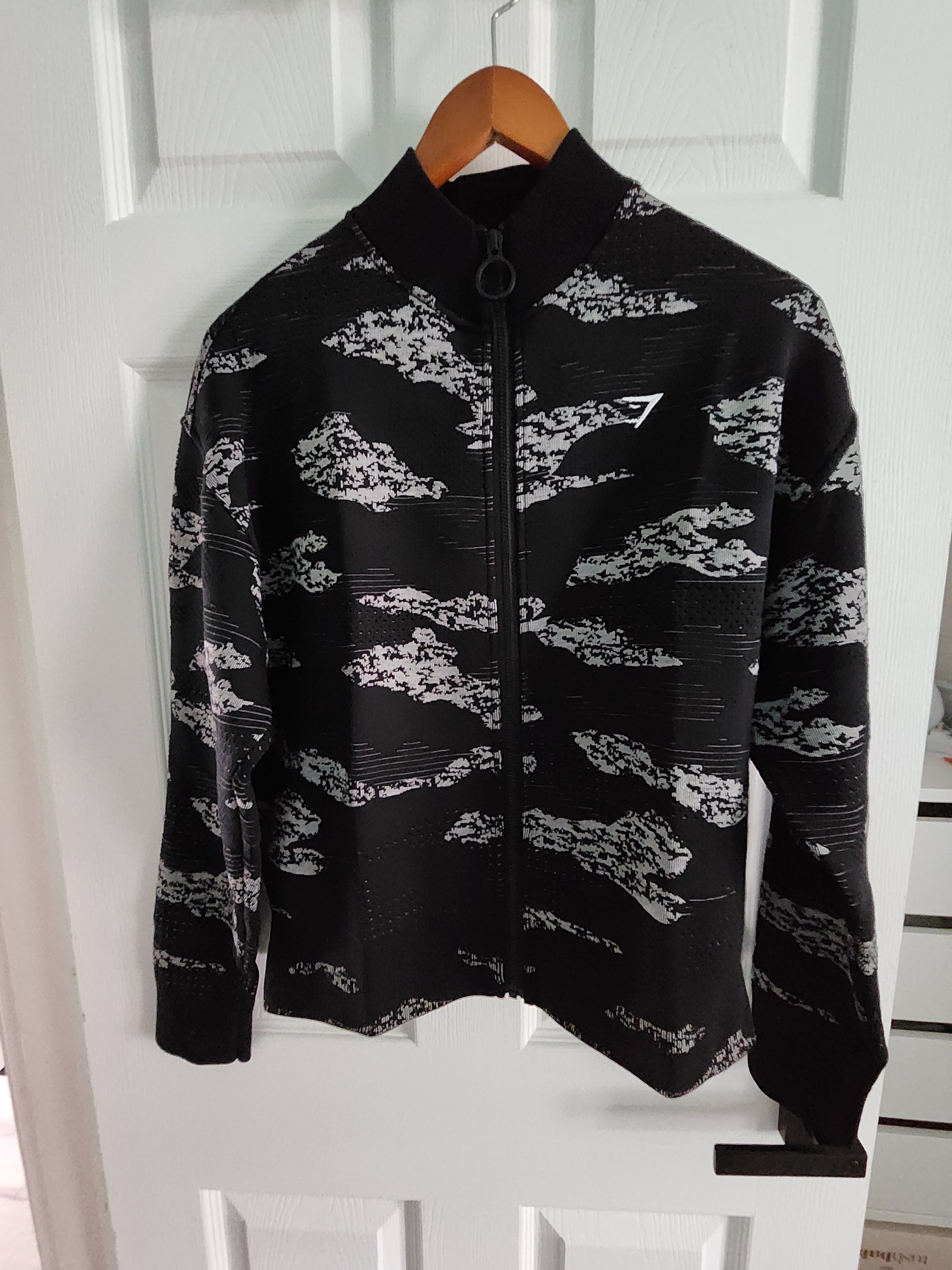 Gymshark Gymshark Adapt Camo Seamless Track Jacket Black Light Gray S