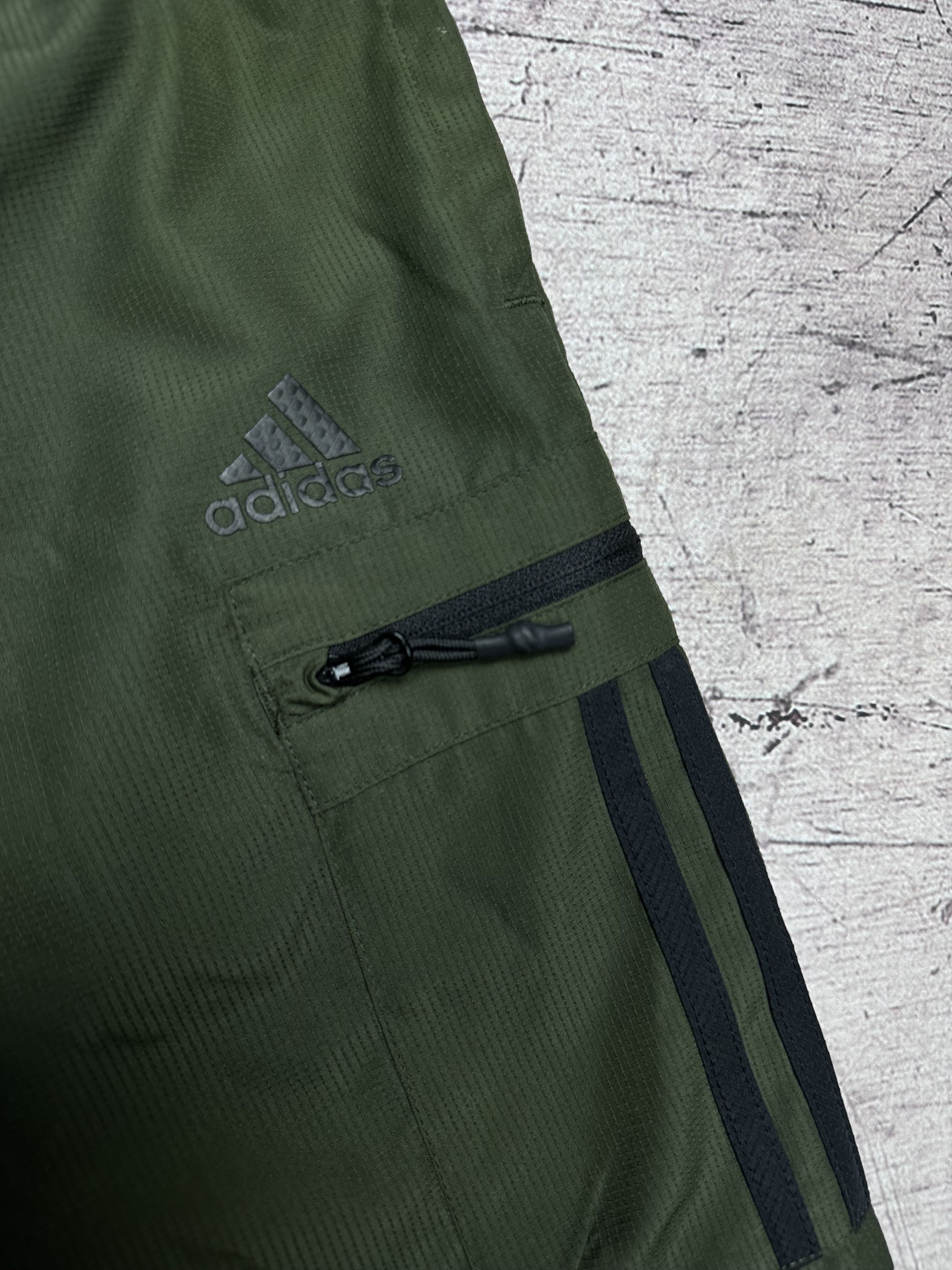 Adidas Adidas Mens Nylon Cargo Shorts Size US 34 / EU 50 - 3 Thumbnail