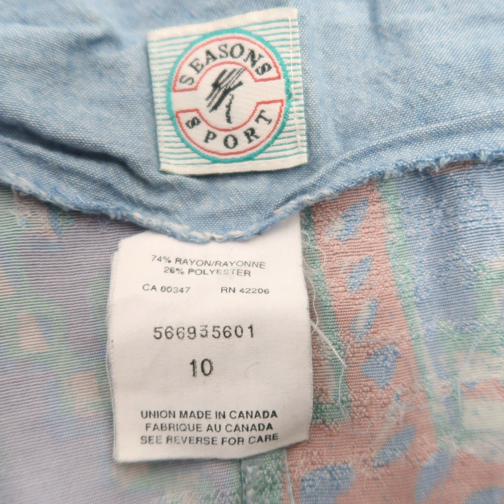 Vintage VINTAGE 90s Seasons Sport Blazer Geometric Southwestern Light Blue Women's Size 10 Long Sleeve Button Closure Casual Workwear Mens Womens Boys Girls Size L / US 10 / IT 46 - 5 Thumbnail