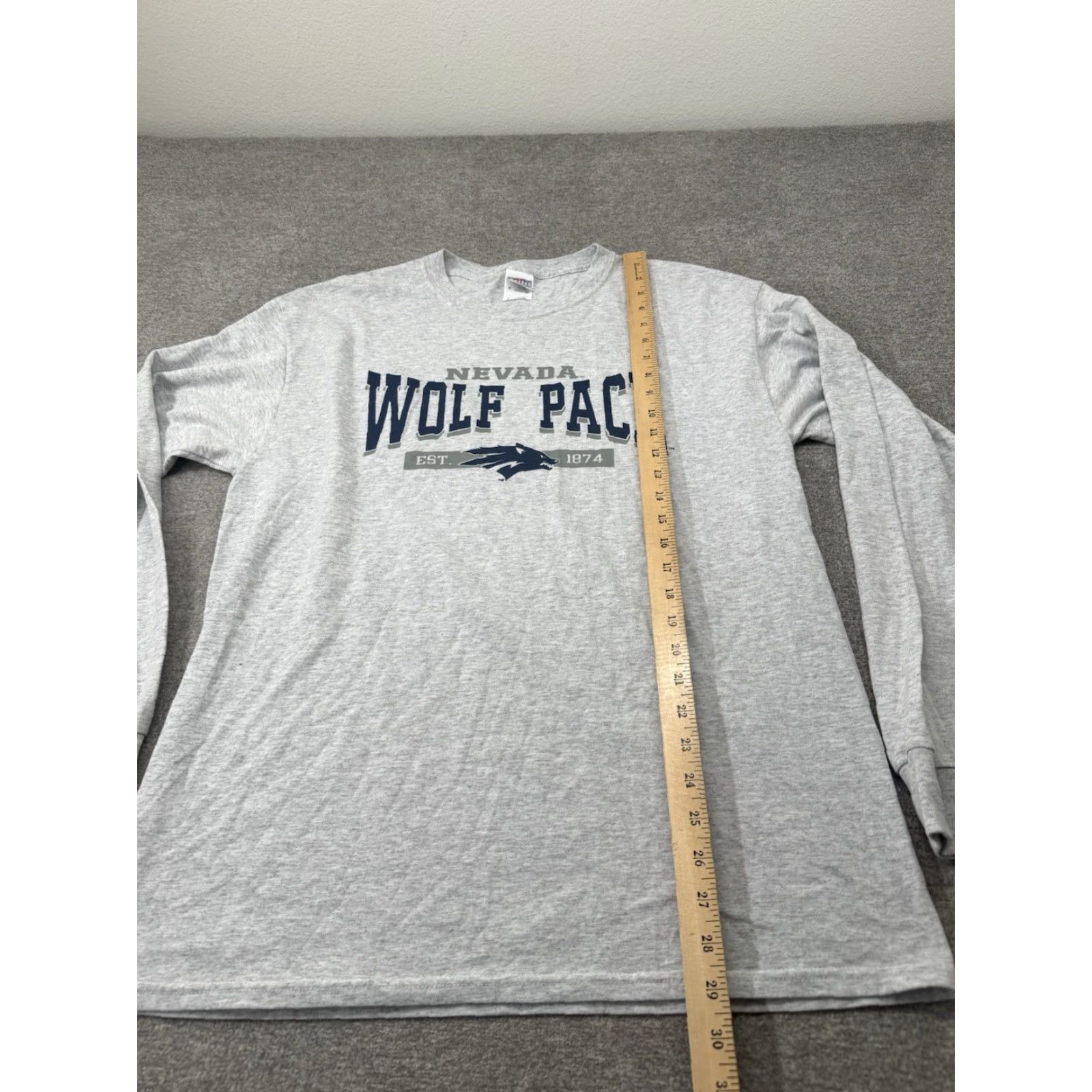 Jerzees VINTAGE University Of Nevada Wolf Pack College Basketball T-Shirt Mens Large Size US L / EU 52-54 / 3 - 4 Thumbnail