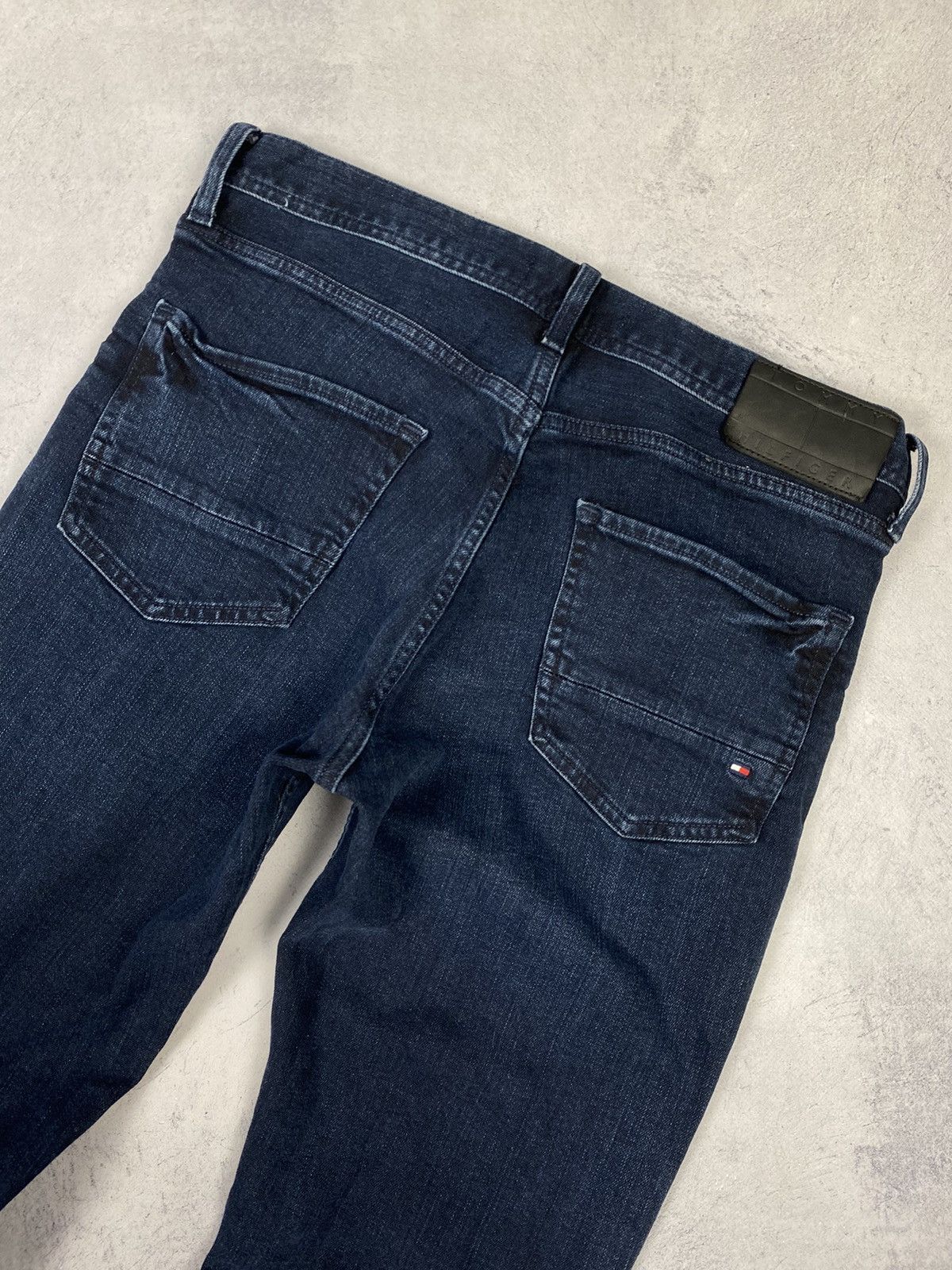 Designer × Tommy Hilfiger Tommy Hilfiger Denton Stretch Straight Fit Dark Blue Jeans Size US 32 / EU 48 - 2 Thumbnail