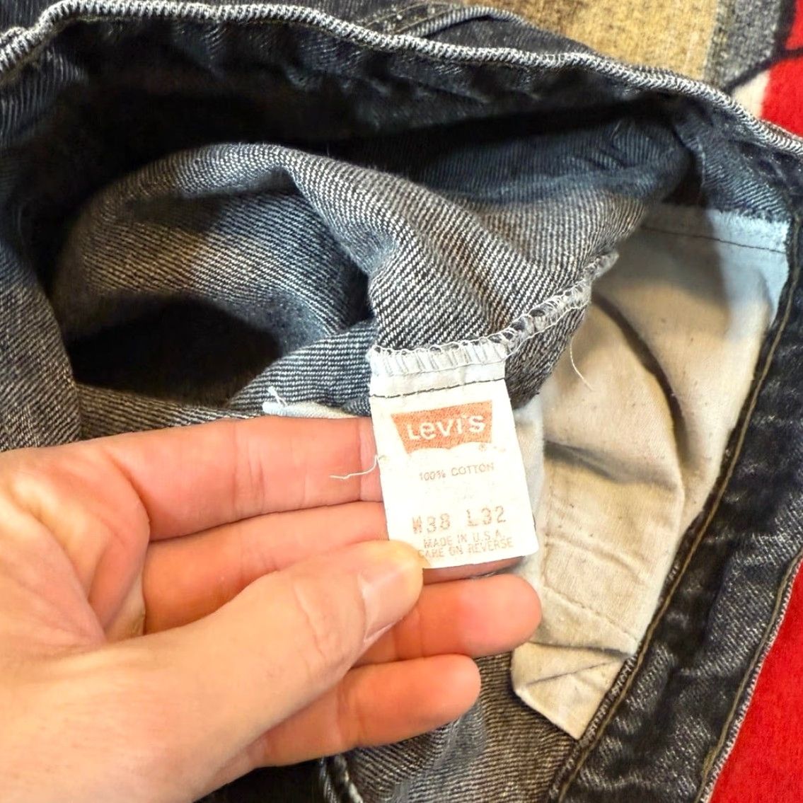 Levi's VINTAGE Levi’s 550 Jeans Black Denim Wide-Leg 90s 36x28 Mens Jeans Size US 36 / EU 52 - 3 Thumbnail