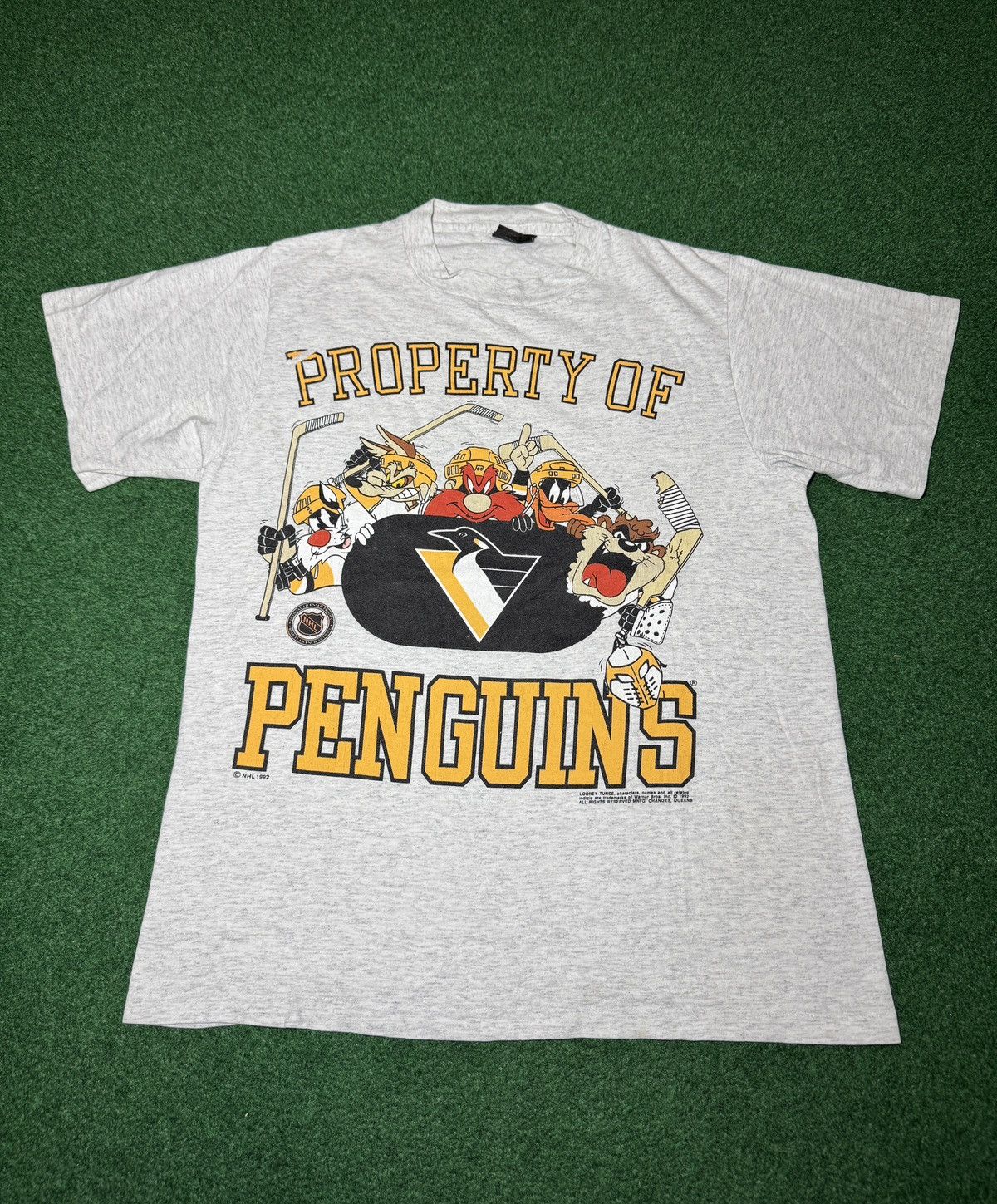 Changes Pittsburgh Penguins Looney Tunes 90s Cartoon Hockey T Shirt Size US L / EU 52-54 / 3 - 1 Thumbnail