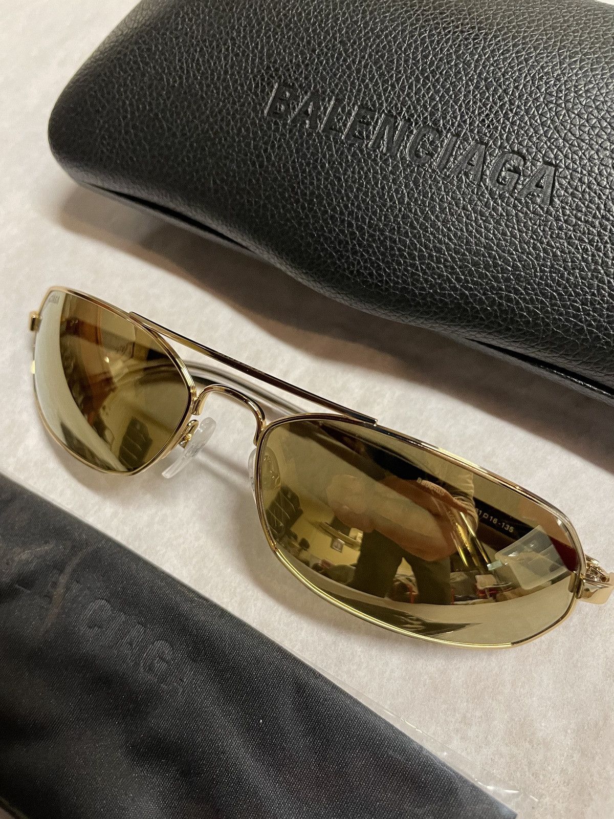Balenciaga Balenciaga BB0010S 004 Gold/Gold Mirrored Unisex Sunglasses Size ONE SIZE - 5 Thumbnail