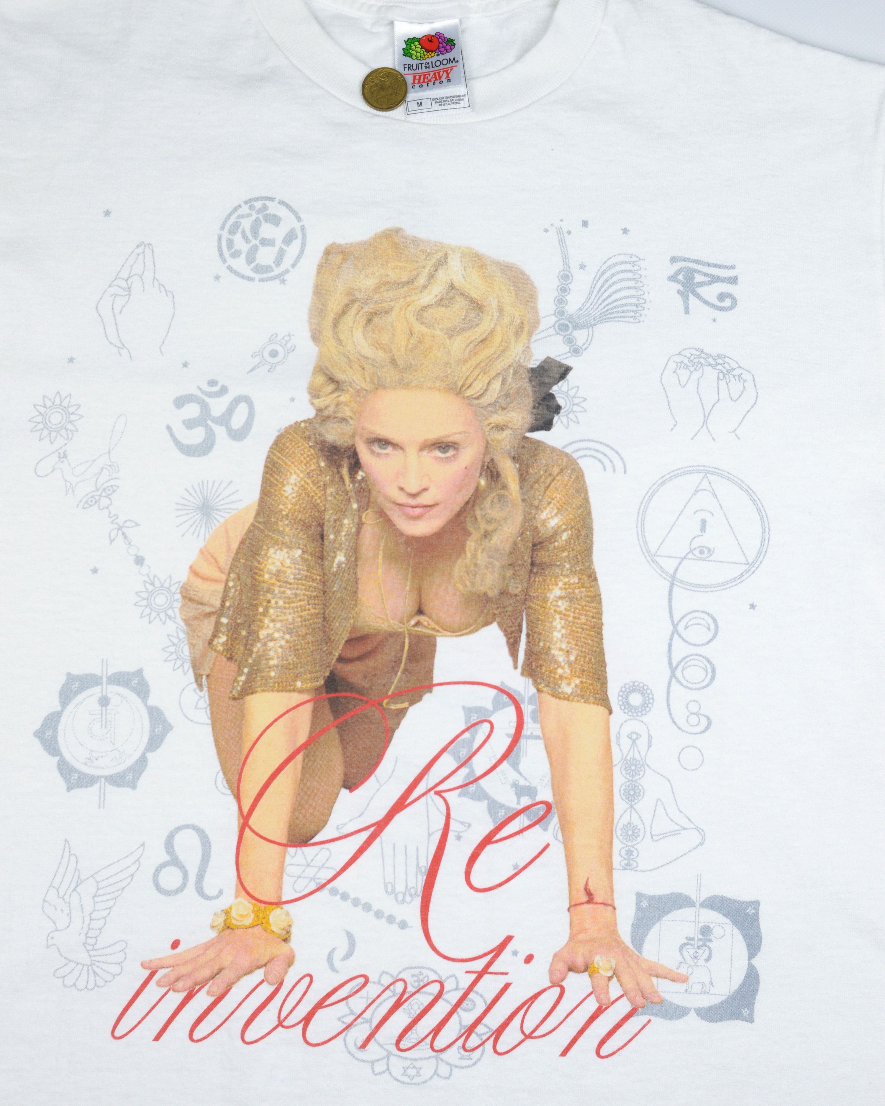 Vintage Vintage Madonna Re Envention World Tour 2004 t shirt Size US M / EU 48-50 / 2 - 3 Thumbnail