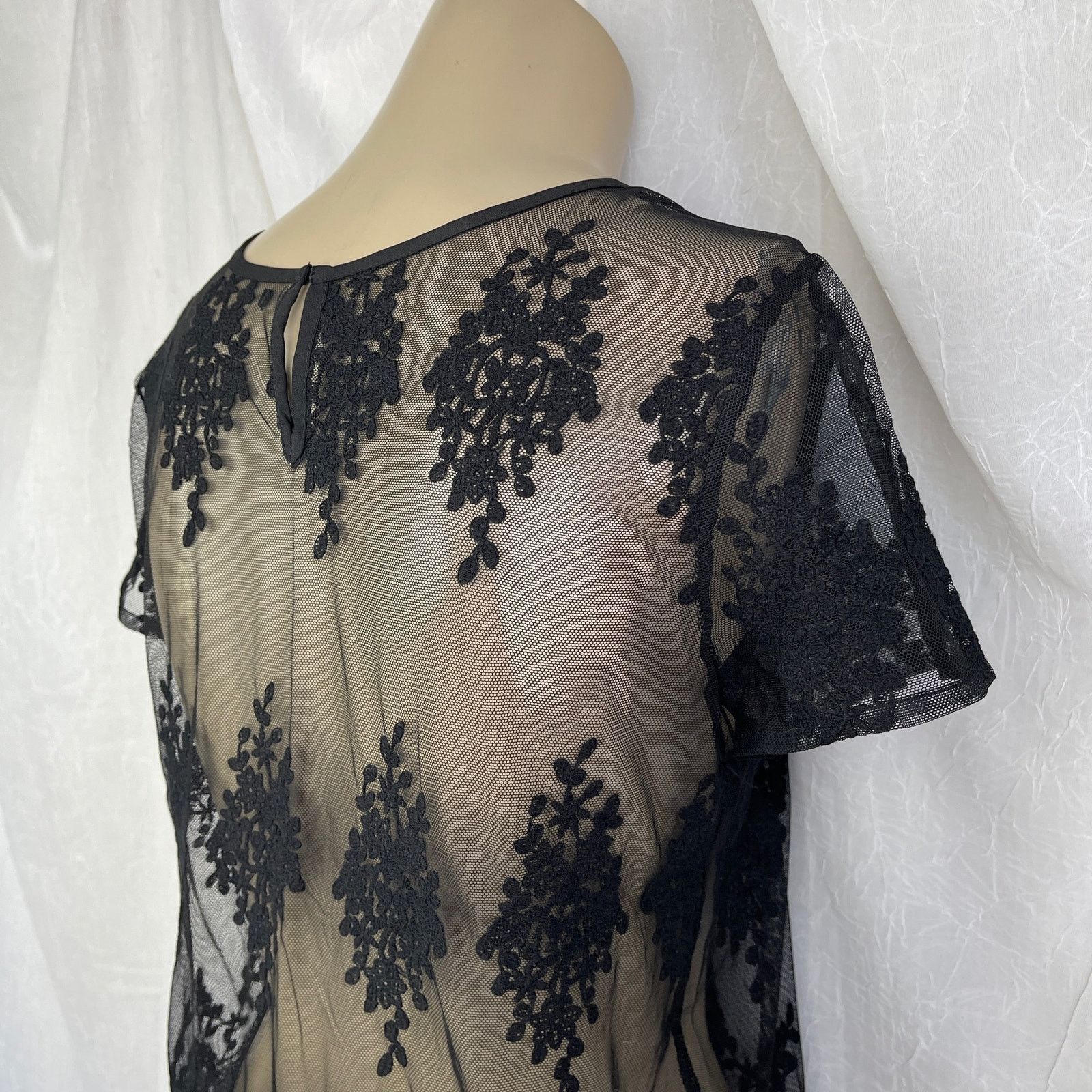 Forever 21 Black Sheer Mesh Lace T Shirt Scalloped Hem Forever 21 Small Size S / US 4 / IT 40 - 8 Thumbnail