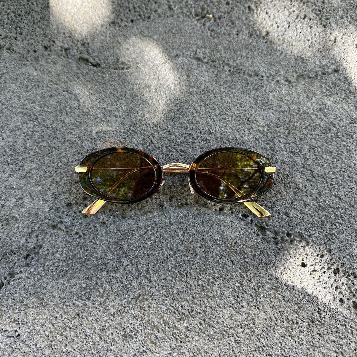 Other Y2K Unisex Sunglasses Retro Fashion Shades KD3300-01 Size ONE SIZE - 1 Thumbnail
