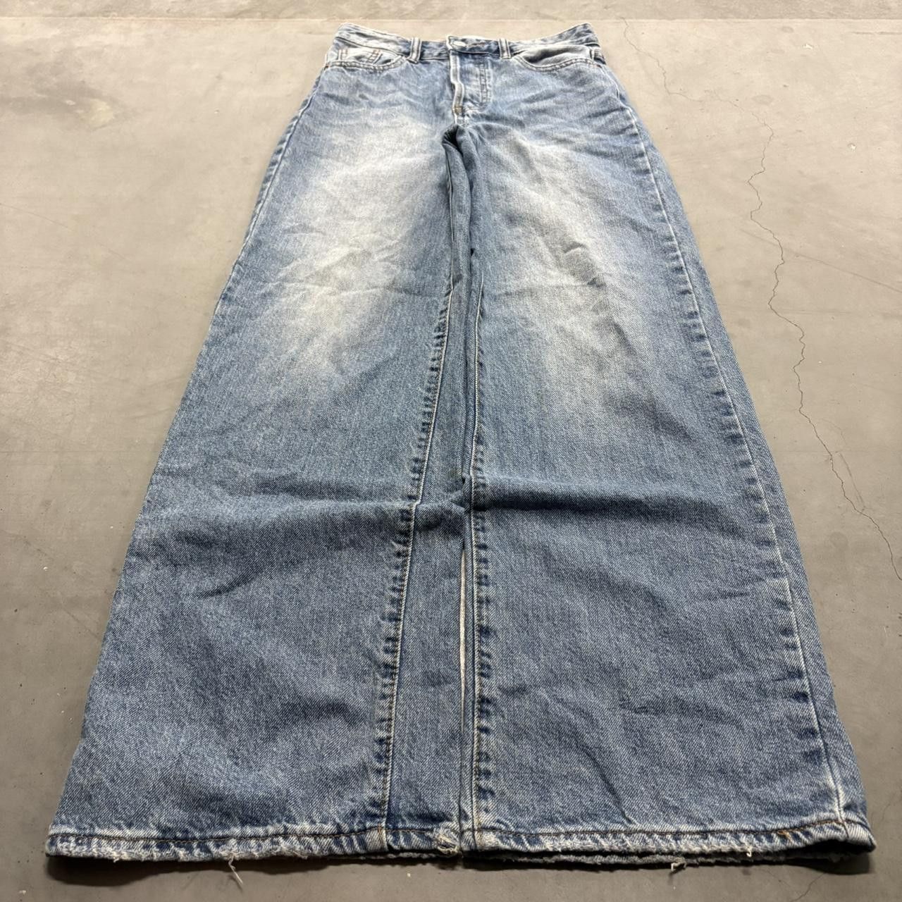 Vintage CrazyVintage Y2K/2000s Super Baggy Wideleg Skater Streetwear Medium Blue Wash Denim Jeans! Size 25" / US 0 / IT 36 - 1 Thumbnail