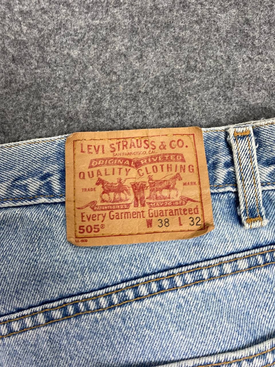 Levi's vintage levis 505 lightwash denim usa Size US 37 - 5 Thumbnail