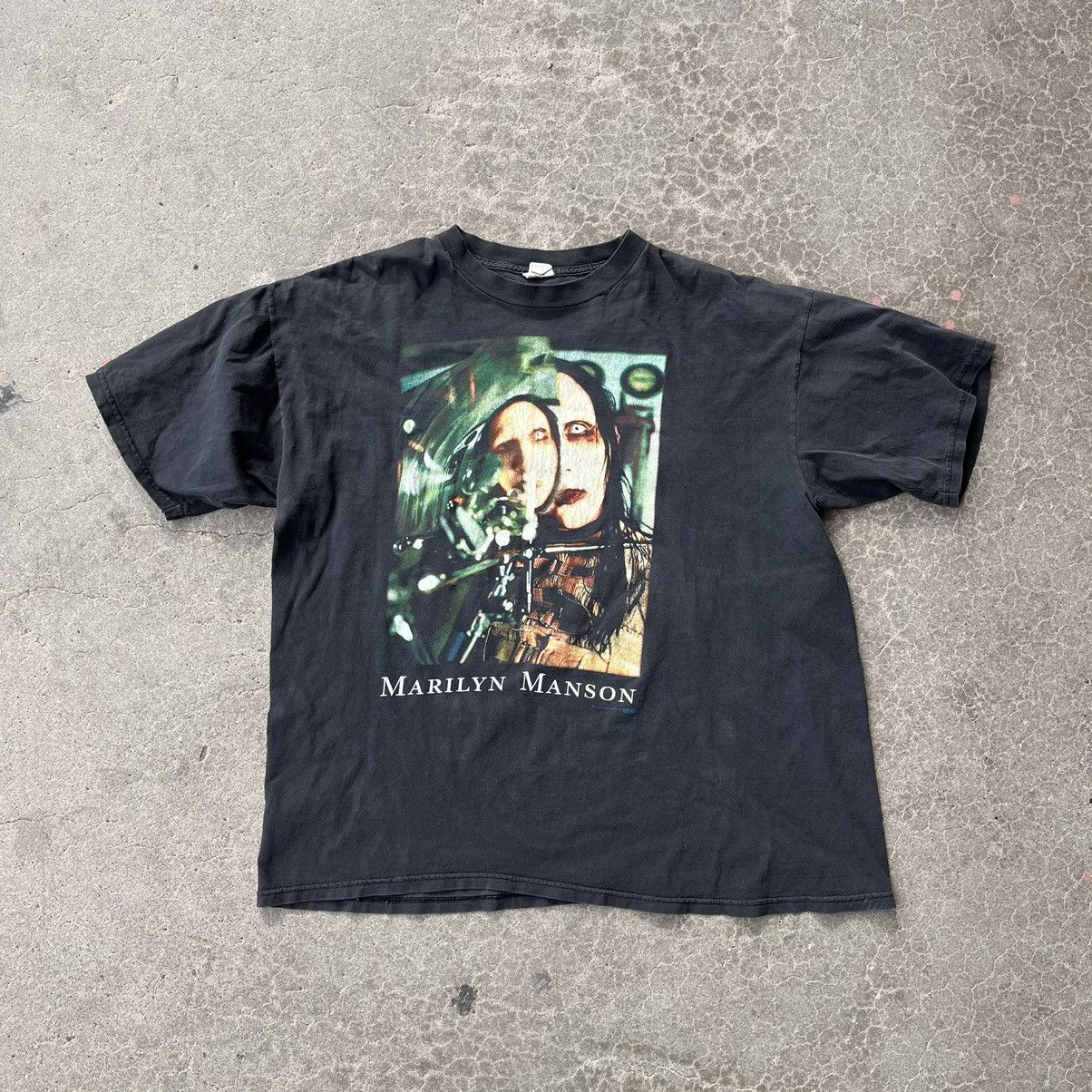 Image of Vintage 1997 Marilyn Manson Shirt in Black, Men's (Size XL)