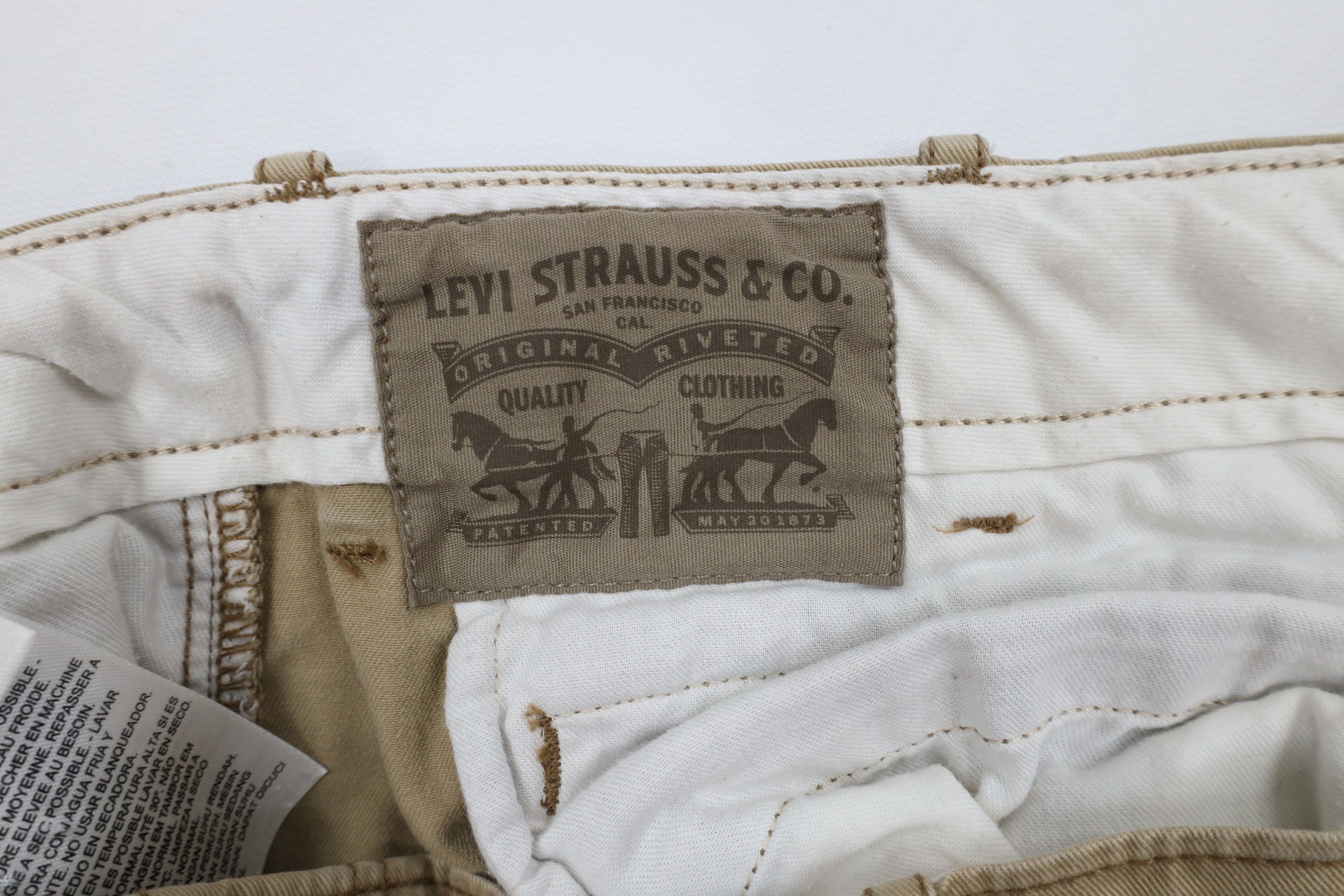 Levi's × Vintage Vintage Y2K Levis Baggy Wide Leg Cargo Pants Beige Cotton Size 40 - 6 Thumbnail