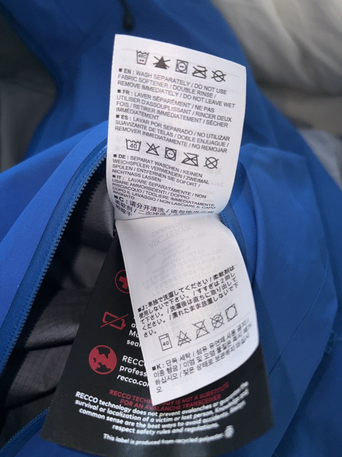 Arc'teryx Arc’teryx Beta AR Jacket – Blue – Men’s Medium (M) Size US M / EU 48-50 / 2 - 11 Thumbnail