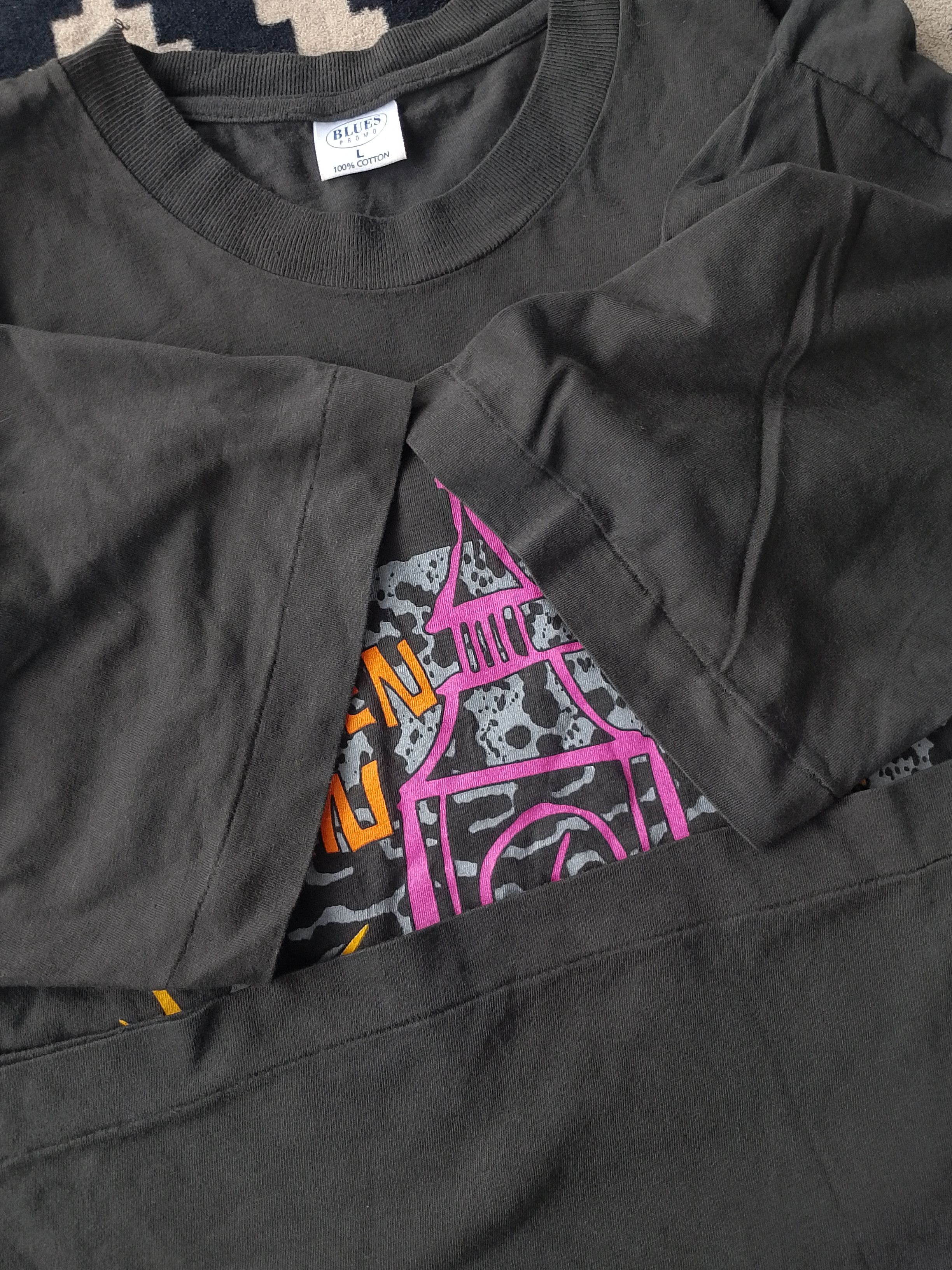 Vintage Vintage 90s London Big Ben Neon Graphic Tee Single Stitch Size US L / EU 52-54 / 3 - 3 Thumbnail