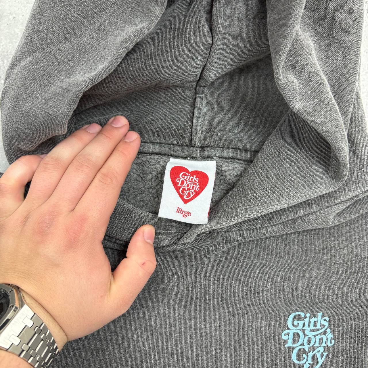 Girls Don't Cry Girls Don’t Cry GDC Logo Hoodie Washed Black Size L Size US L / EU 52-54 / 3 - 5 Thumbnail