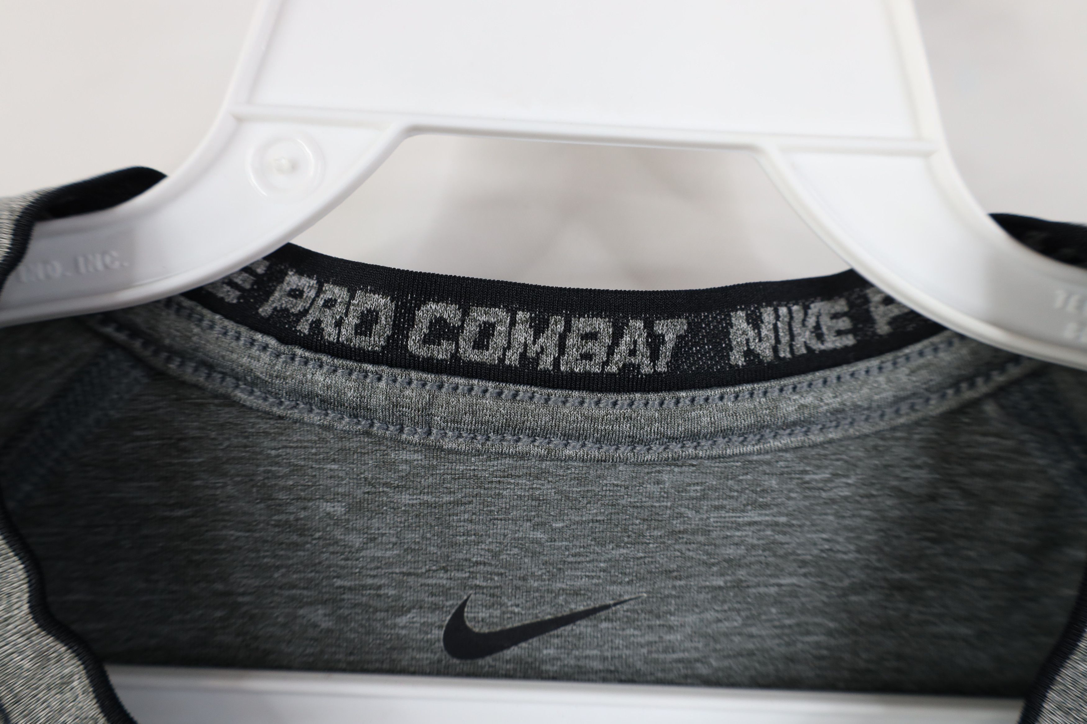 Nike Nike Pro Combat Compression Gym Short Sleeve T-Shirt Size US M / EU 48-50 / 2 - 5 Thumbnail