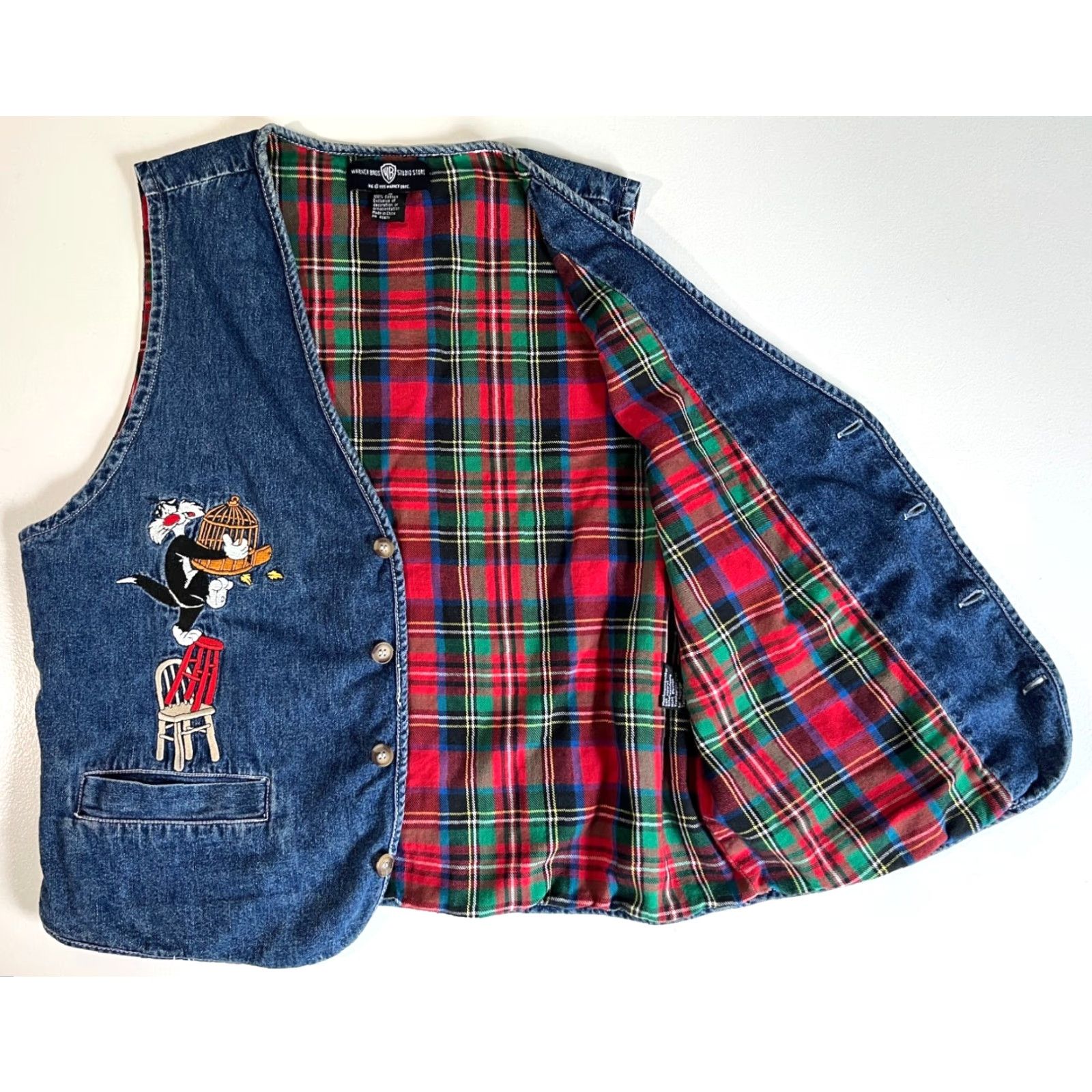 Vintage VINTAGE Women's Denim Vest Sylvester and Tweety Warner Bros. Waistcoat 90s Button Front Embroidered Pockets Lined Blue Size M Size M / US 6-8 / IT 42-44 - 4 Thumbnail