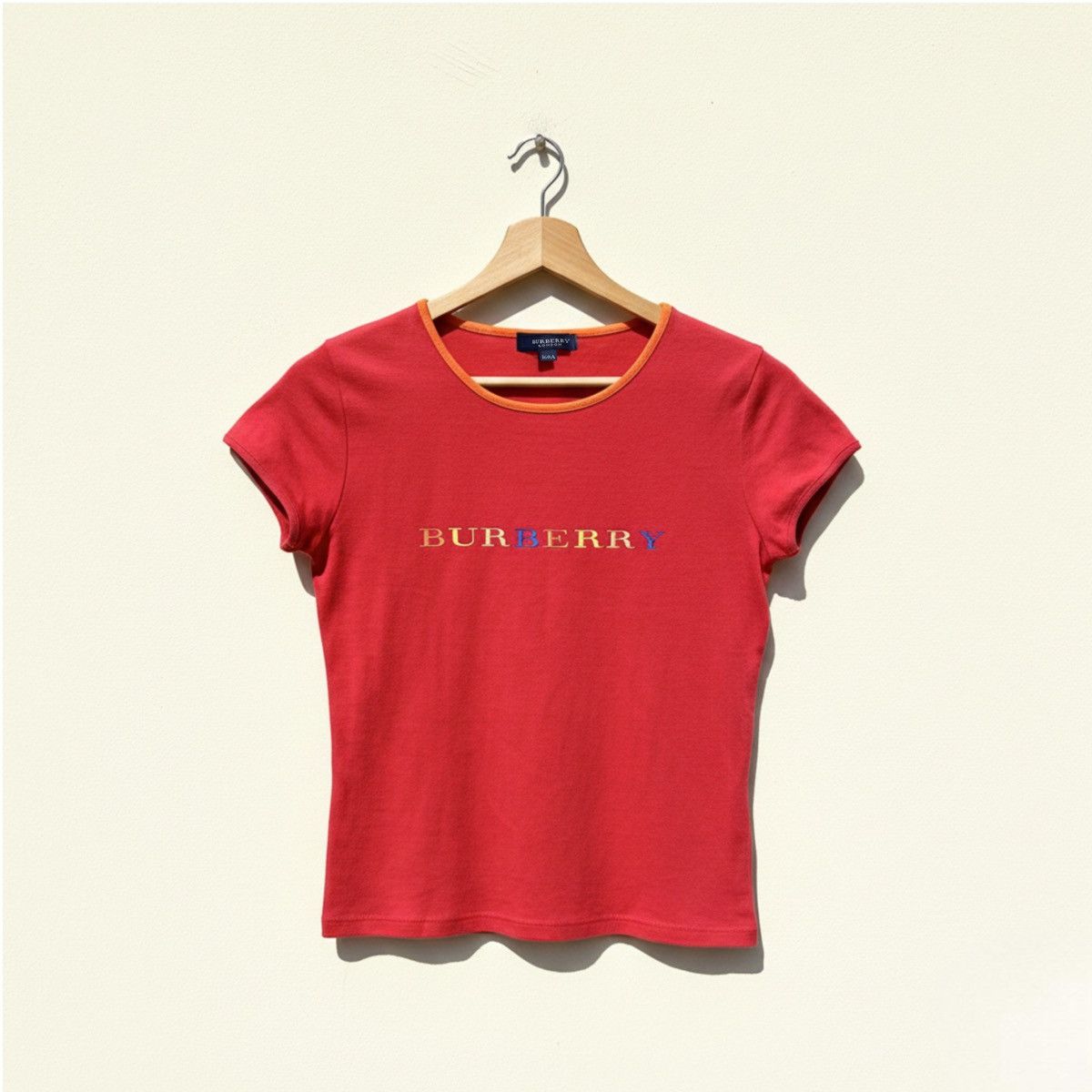 Burberry Vintage Red Burberry Spellout T Shirt Size XS / US 0-2 / IT 36-38 - 1 Thumbnail