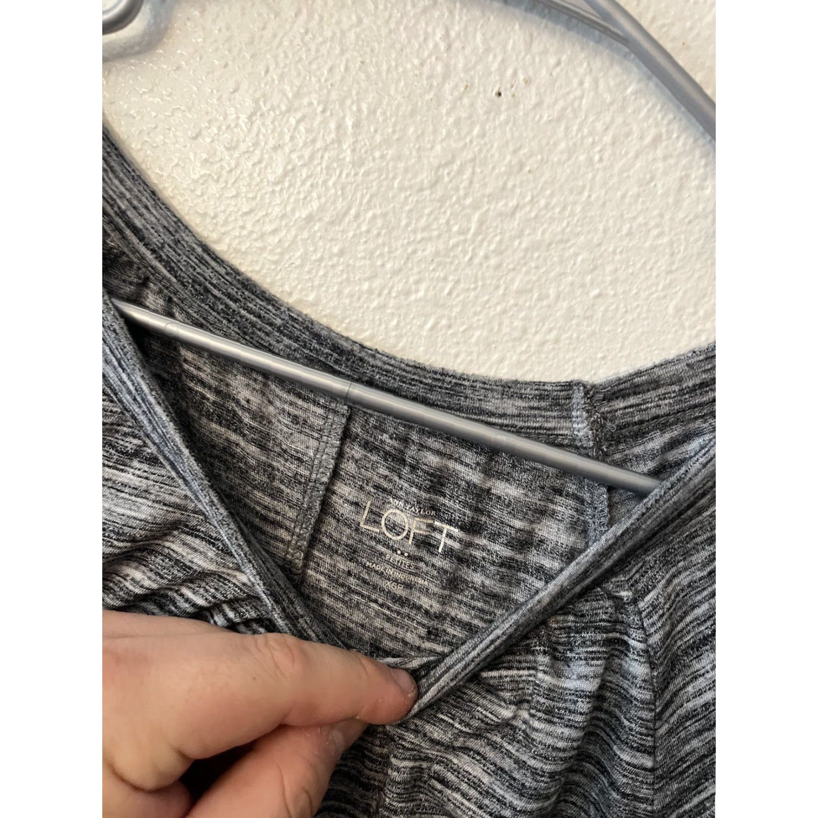 Vintage Ann Taylor Loft T-Shirt Women XSP Gray 3/4 Sleeve Solid Casual Round Neck Size XS / US 0-2 / IT 36-38 - 4 Thumbnail
