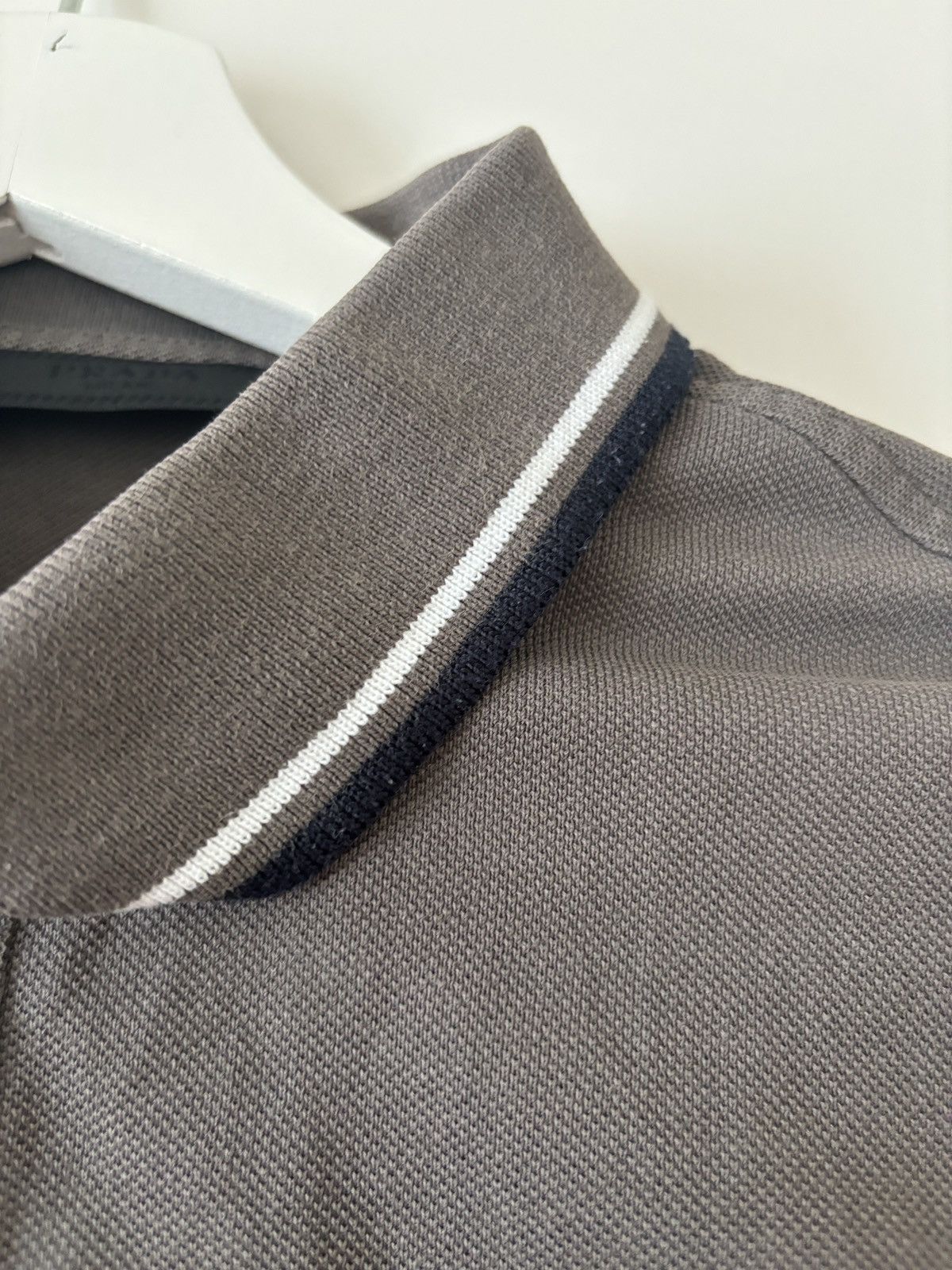 Prada Prada Classic Red Tab Logo Gray Polo Shirt Size US S / EU 44-46 / 1 - 9 Thumbnail