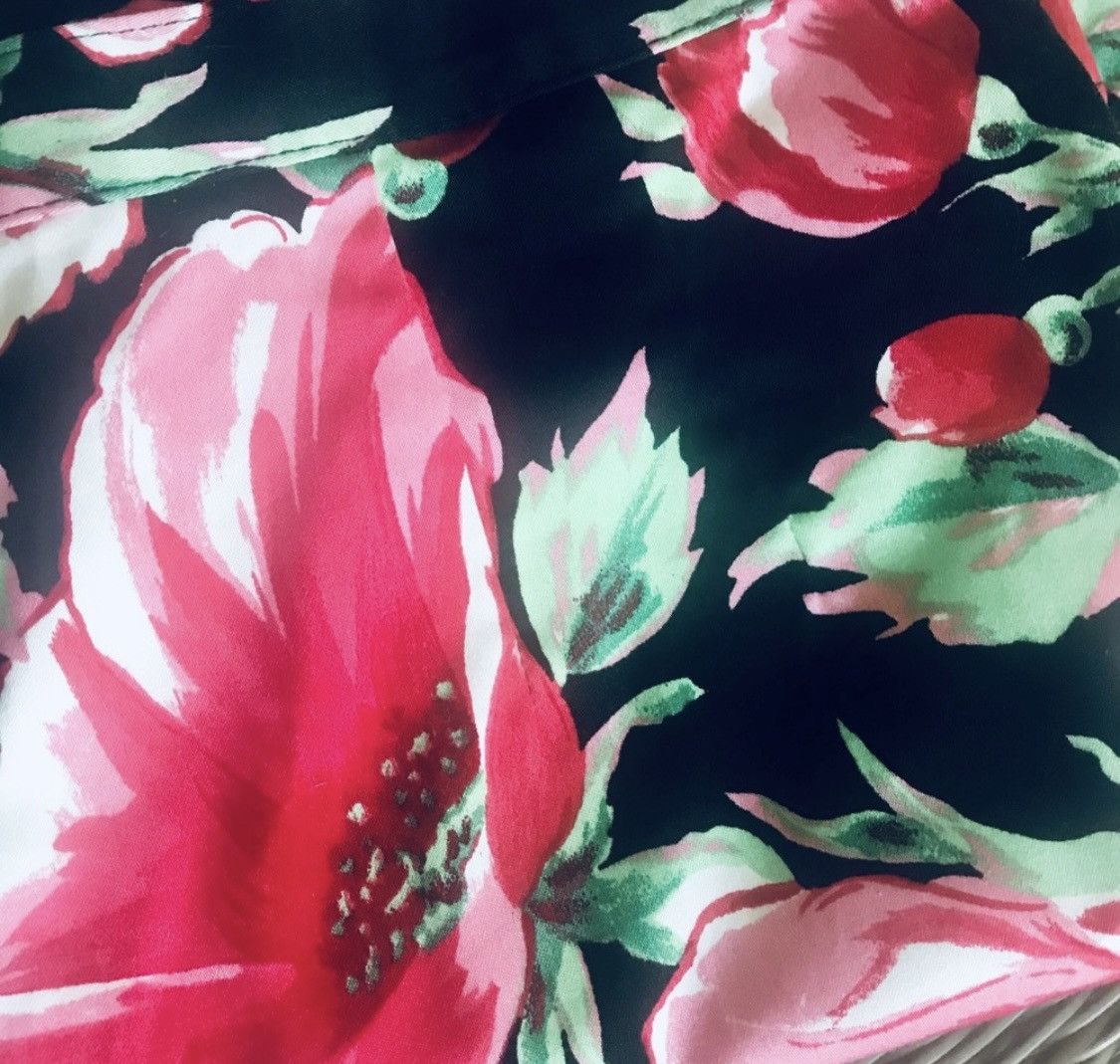 St. Johns Bay ST JOHNS BAY FLORAL HIGH RISE CROPPED ANKLE PANTS CAPRIS Size 30" / US 8 / IT 44 - 4 Thumbnail
