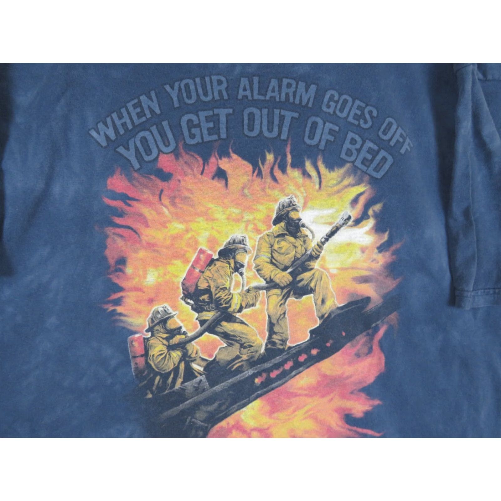 The Mountain VINTAGE The Mountain Fire Fighters T-Shirt L Mens Blue 90s Heroes When MY alarm Goes Off Size US L / EU 52-54 / 3 - 3 Thumbnail