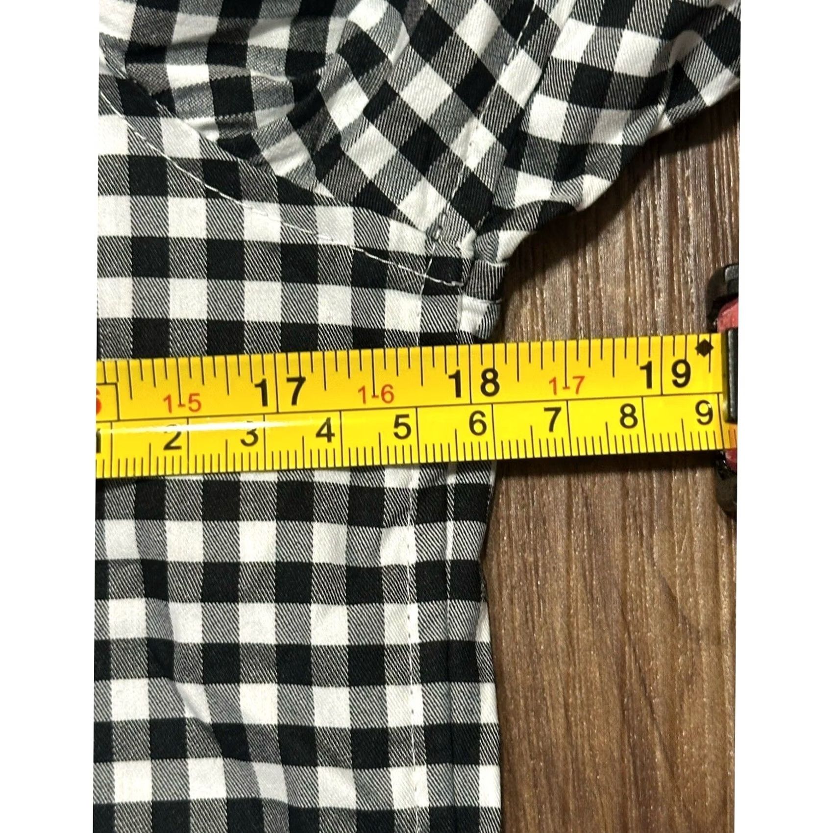 Vineyard Vines Vineyard Vines Button-Down Shirt XS Men Black Gingham Plaid On The Go Performance Long Sleeve Button-Up Short Sleeve? Size US XS / EU 42 / 0 - 6 Thumbnail