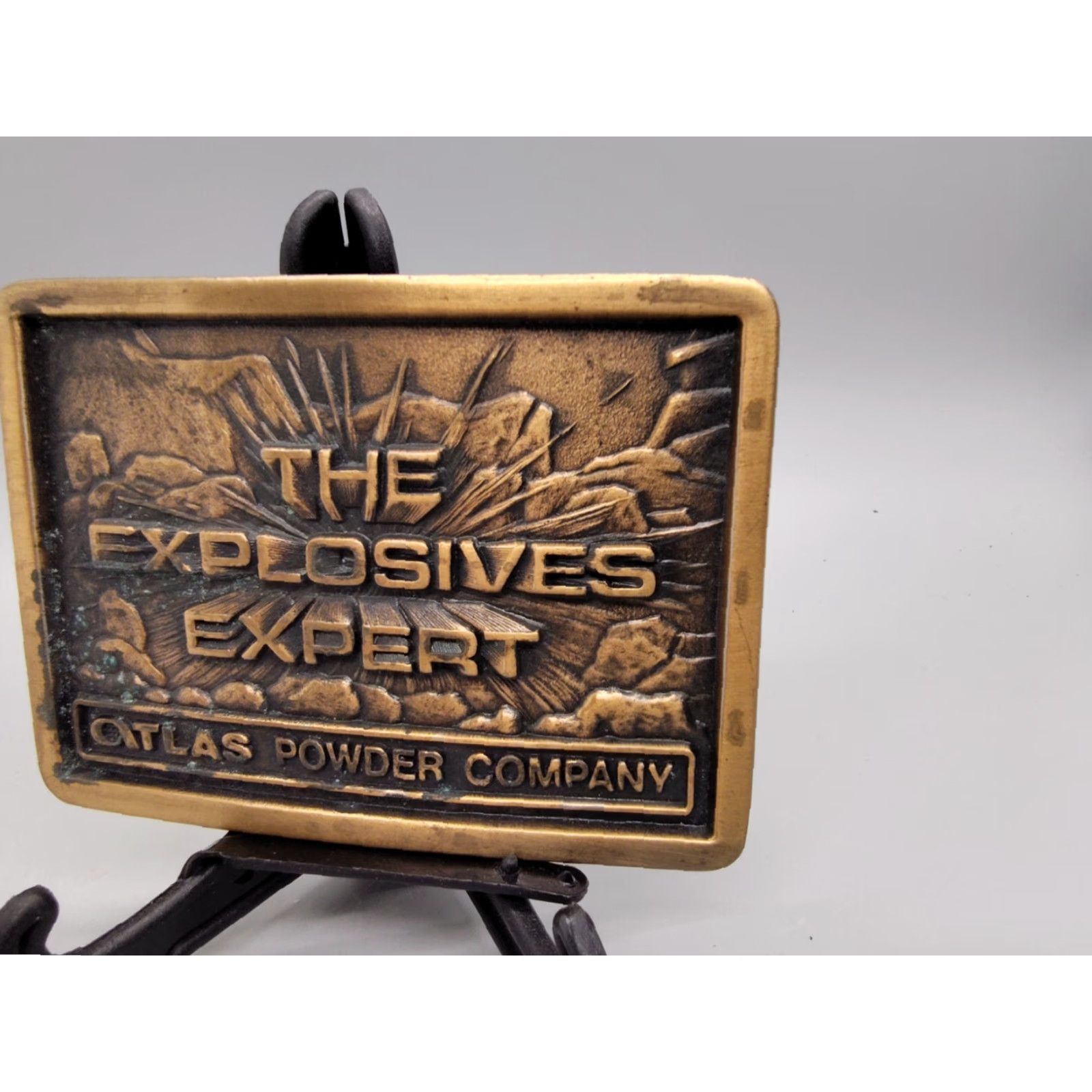 Vintage VINTAGE The Explosives Expert Atlas Powder Company Belt Buckle Brass 1980s 1990s Occupational Unisex Adult Size ONE SIZE - 4 Thumbnail