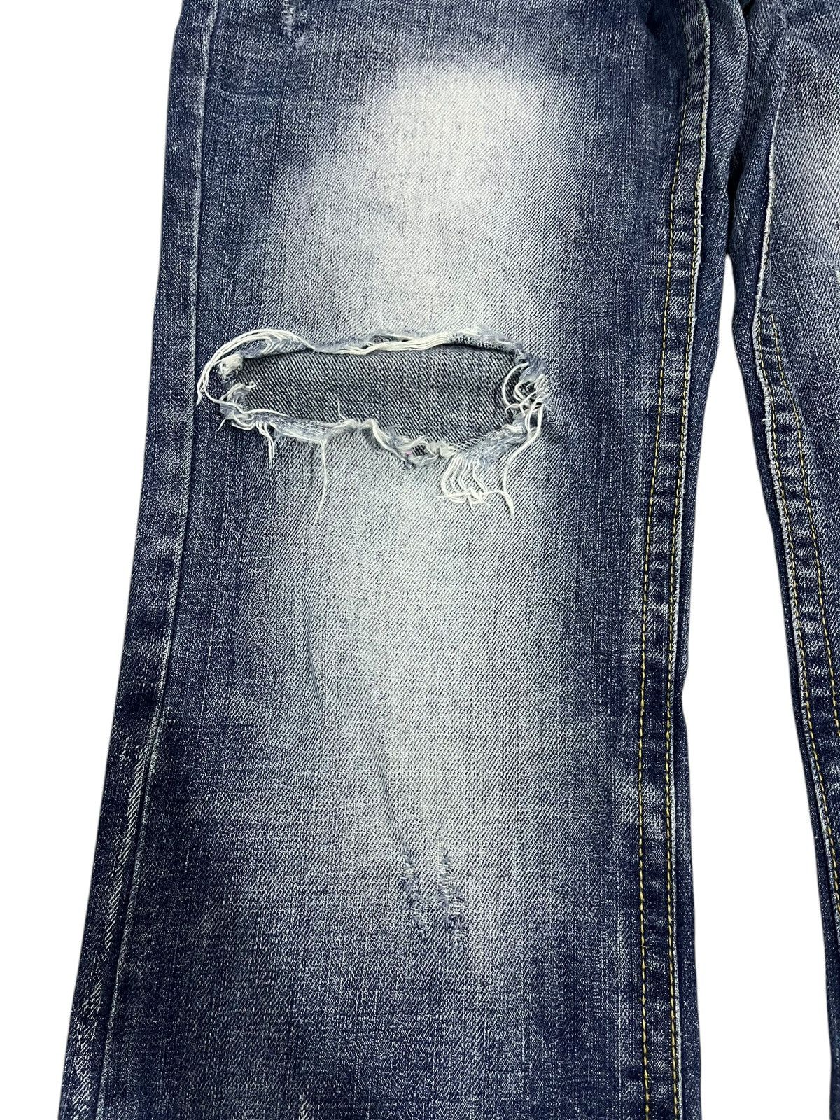If Six Was Nine × Japanese Brand × Le Grande Bleu (L.G.B.) FLARE💥 JAPANESE BRAND Y2K WASHED BLUE DISTRESSED JEANS Size 32" / US 10 / IT 46 - 3 Thumbnail