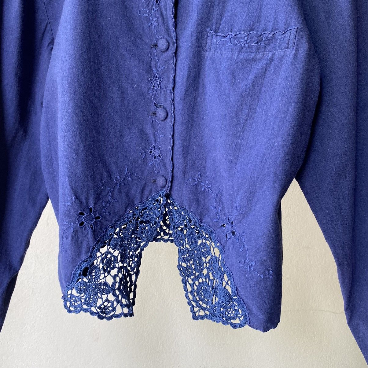 Issey Miyake I.S. Issey Miyake Navy Embroidered Lace Blouse Size L / US 10 / IT 46 - 15 Thumbnail