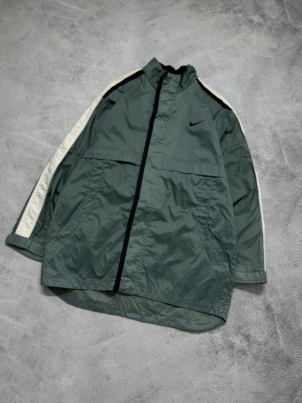Nike Vintage Y2K Nike Nylon Mini Logo Jacket 00’s Size US S / EU 44-46 / 1 - 3 Thumbnail